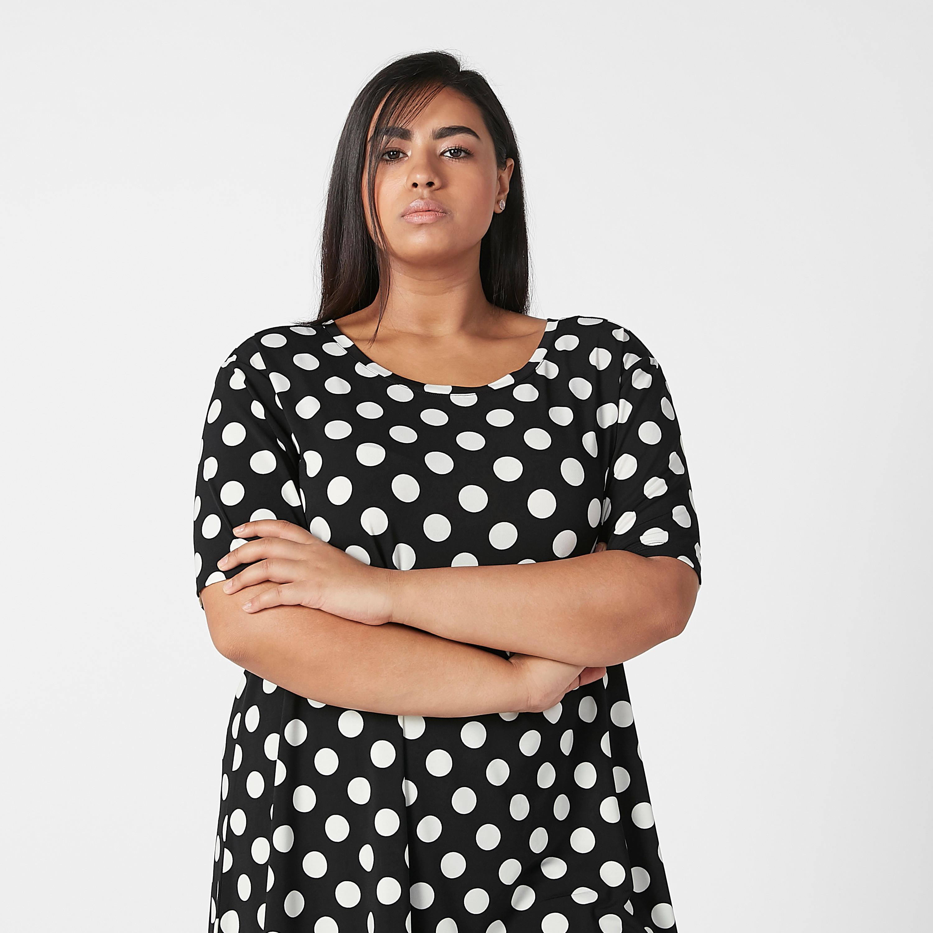 بلوزة بياقة مستديرة وأكمام قصيرة وطبعات منقّطة-women-clothing-shirtsandblouses-blouses-image-3
