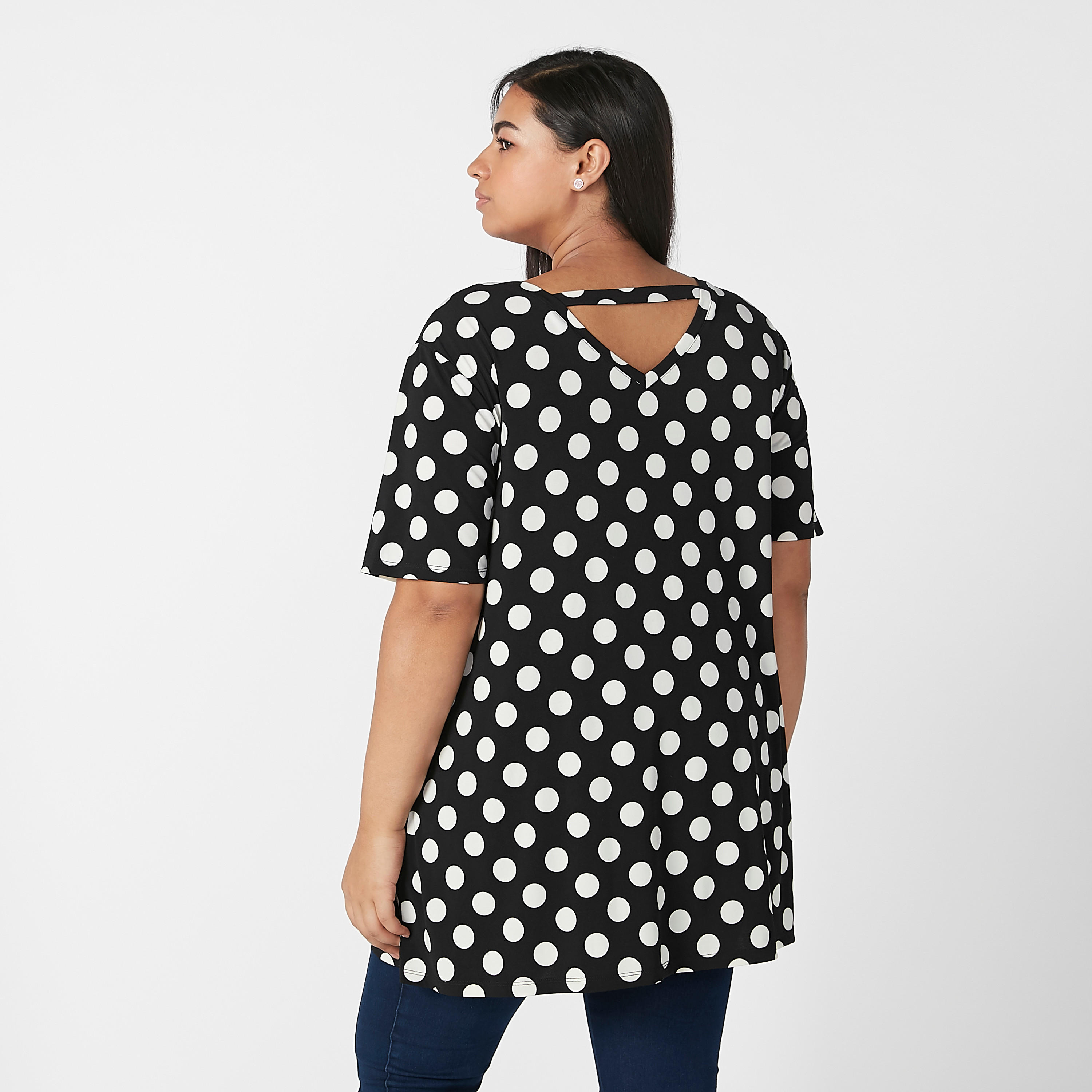 بلوزة بياقة مستديرة وأكمام قصيرة وطبعات منقّطة-women-clothing-shirtsandblouses-blouses-image-4