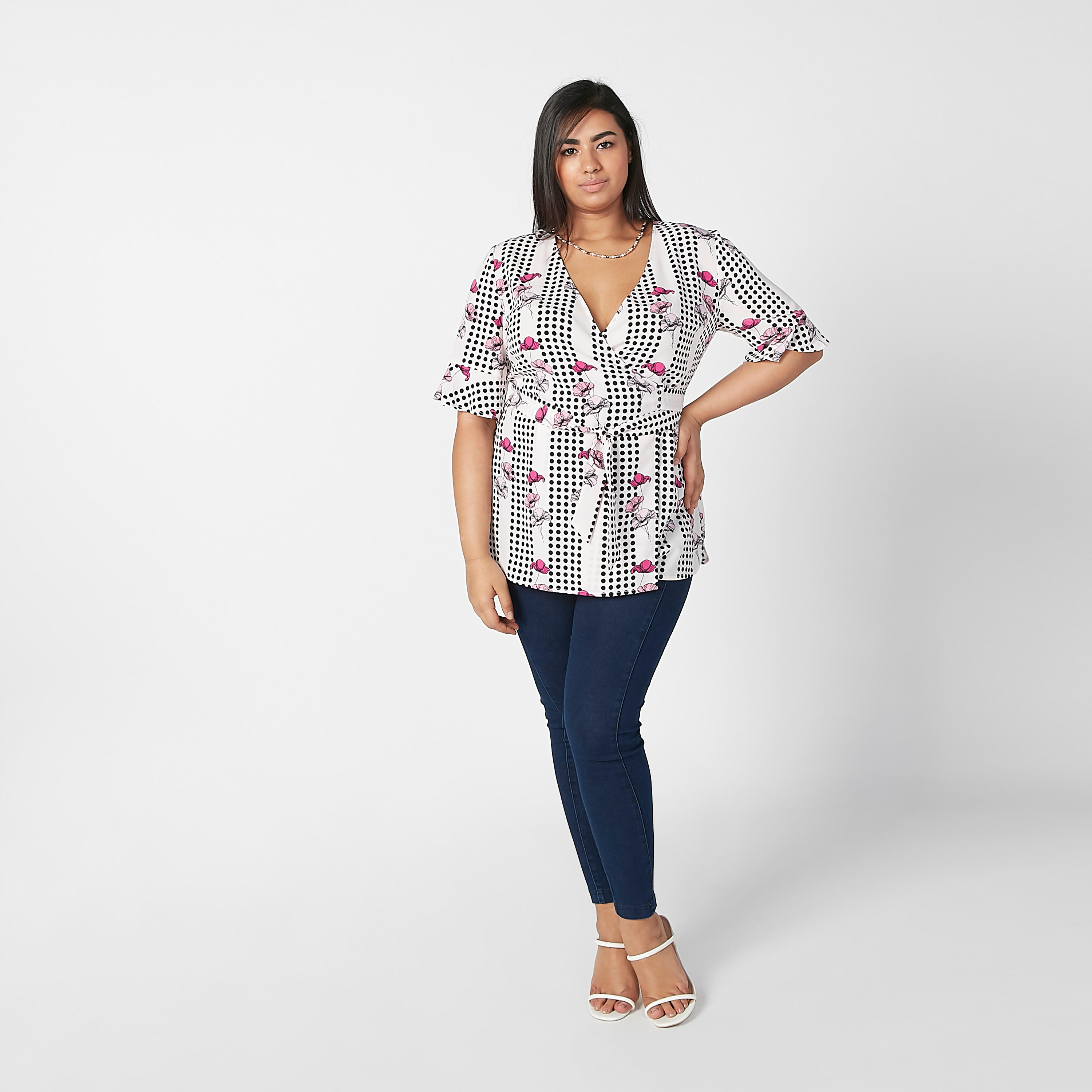بلوزة ملفوفة بياقة V وأكمام واسعة وطبعات-women-clothing-shirtsandblouses-blouses-image-3