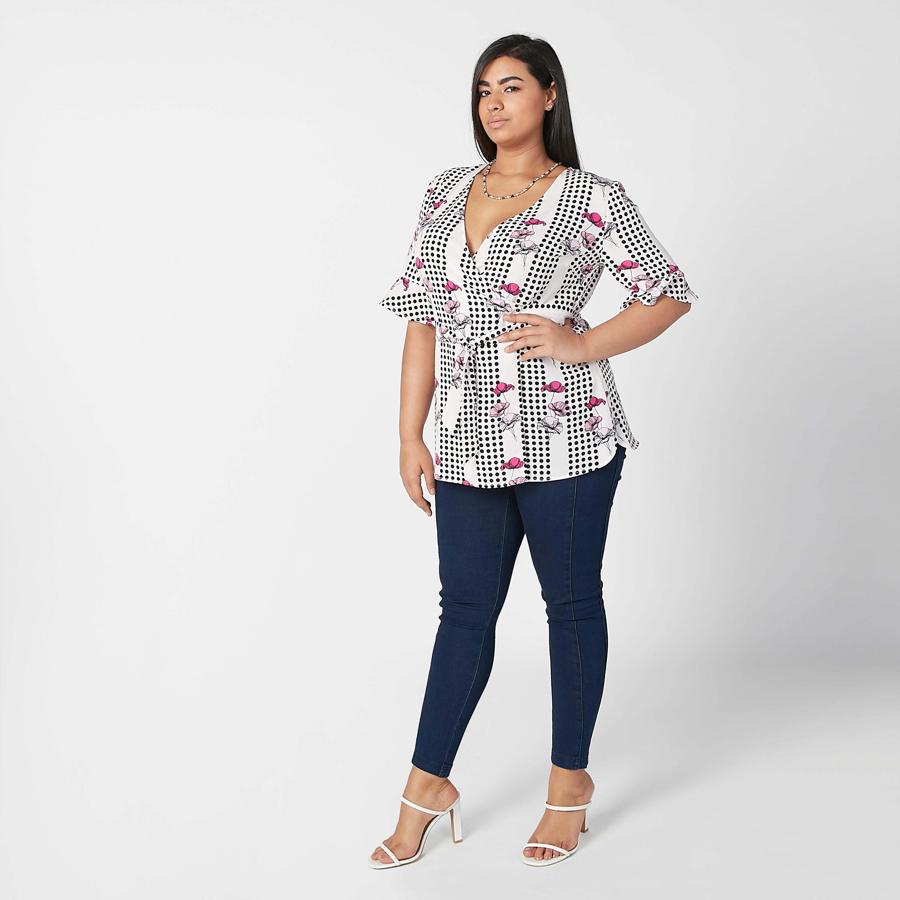 بلوزة ملفوفة بياقة V وأكمام واسعة وطبعات-women-clothing-shirtsandblouses-blouses-image-5