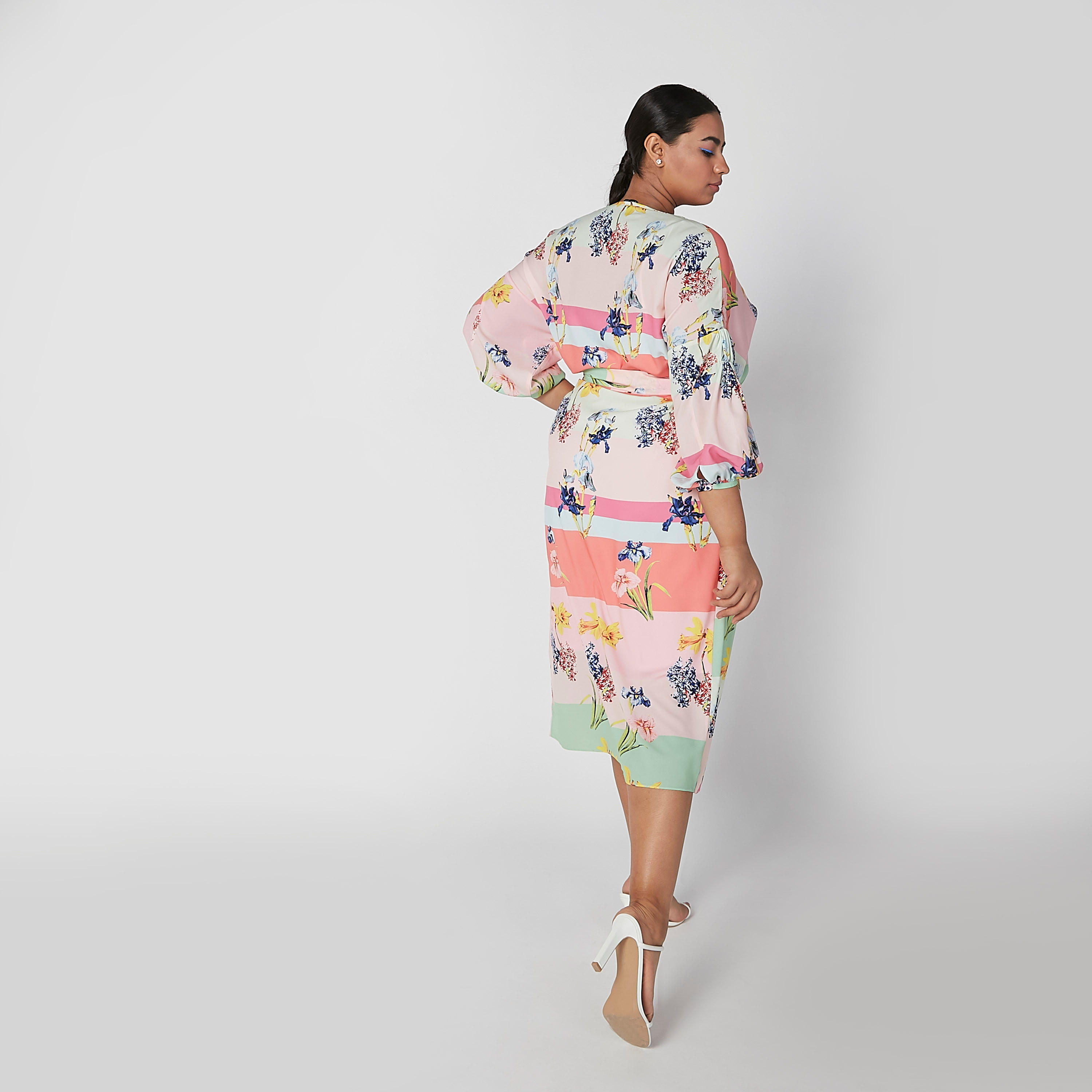 فستان ميدي ملفوف بطبعات أزهار وأكمام 3/4 ورباط-women-clothing-dresses-image-5