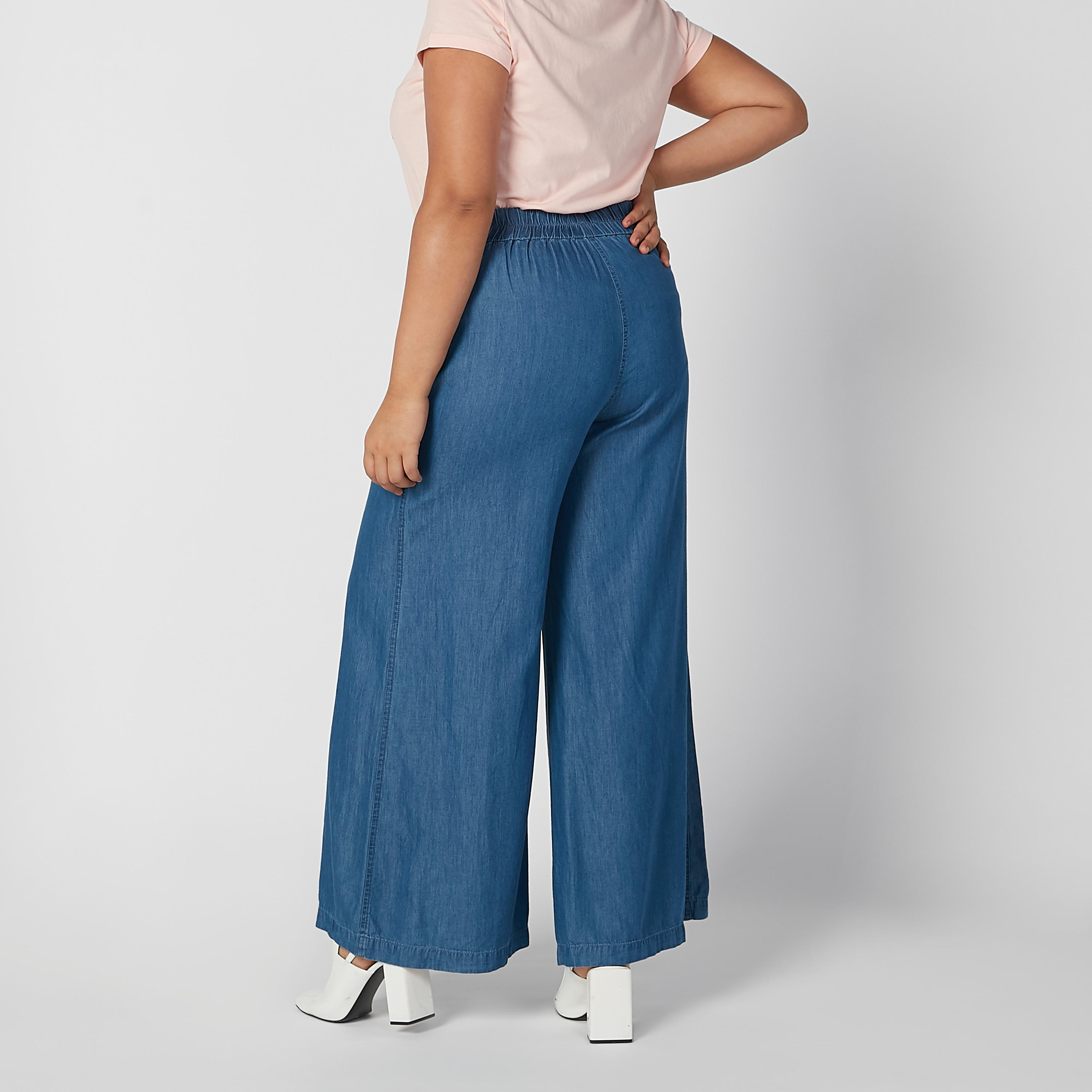 بنطلون بالازو مستدام دينم سادة بقصّة واسعة وخصر مرن -women-clothing-bottoms-trousers-image-4
