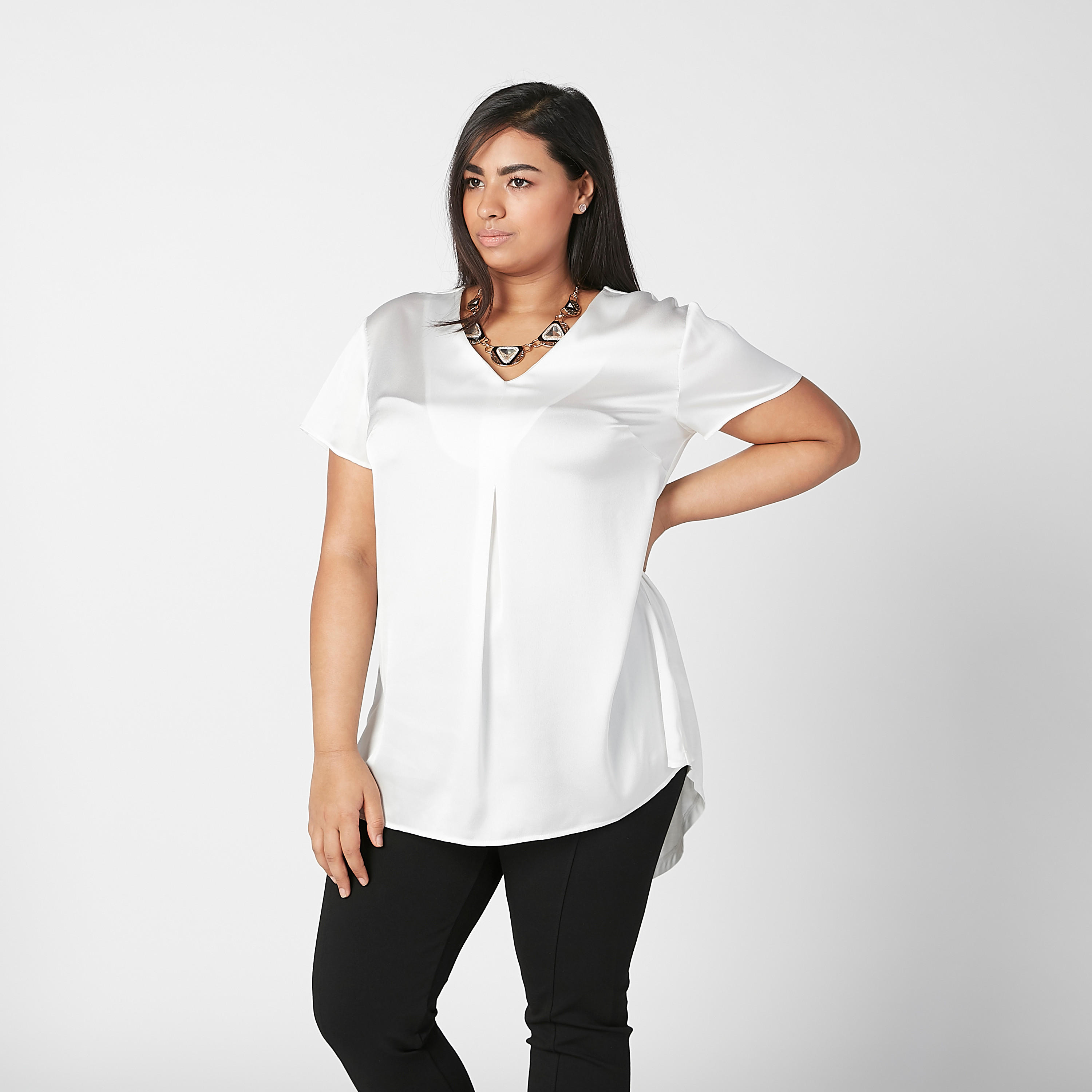 بلوزة سادة بياقة V وأكمام قصيرة-women-clothing-shirtsandblouses-blouses-image-3