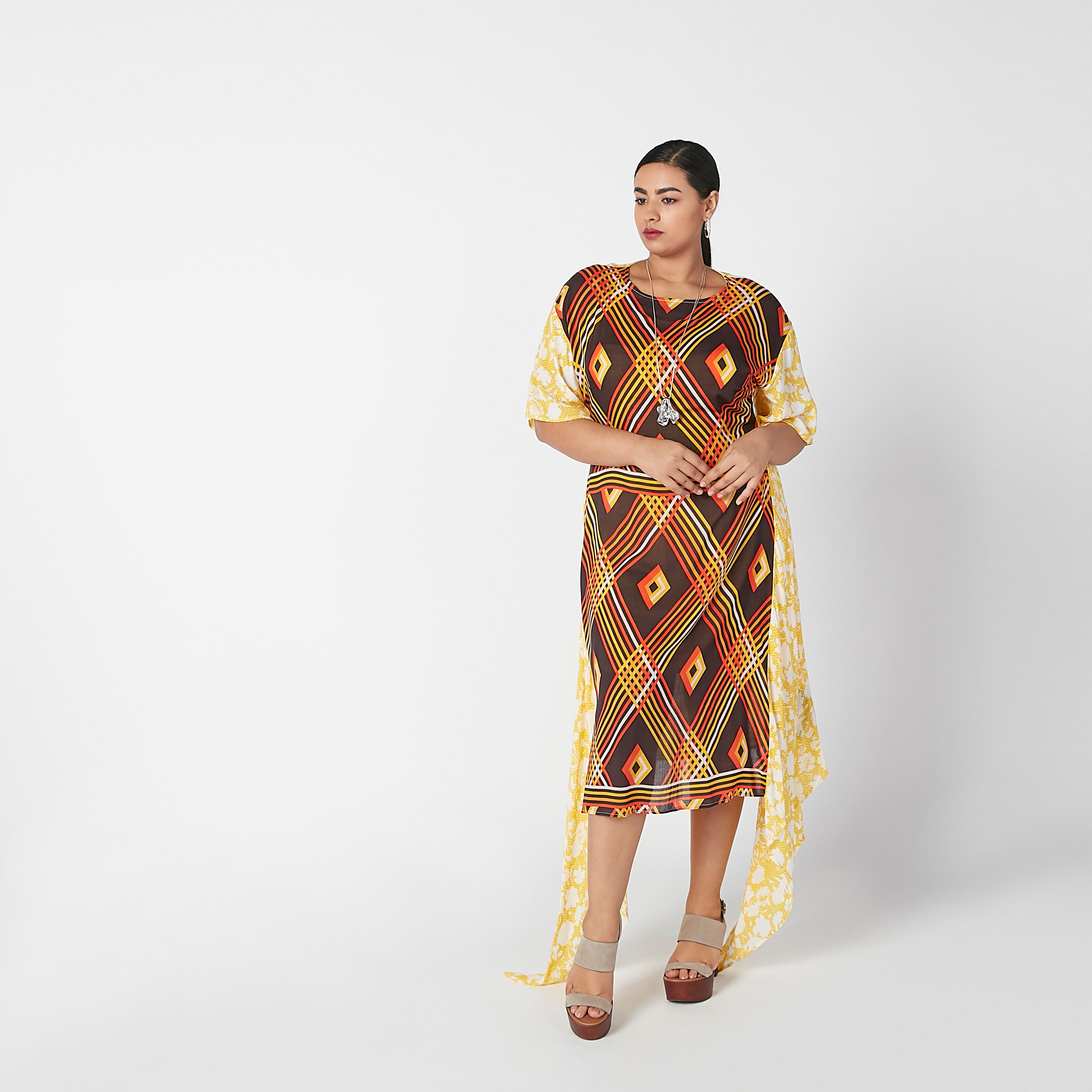 فستان ميدي بأكمام قصيرة وحوّاف إيه وطبعات-women-clothing-dresses-image-4