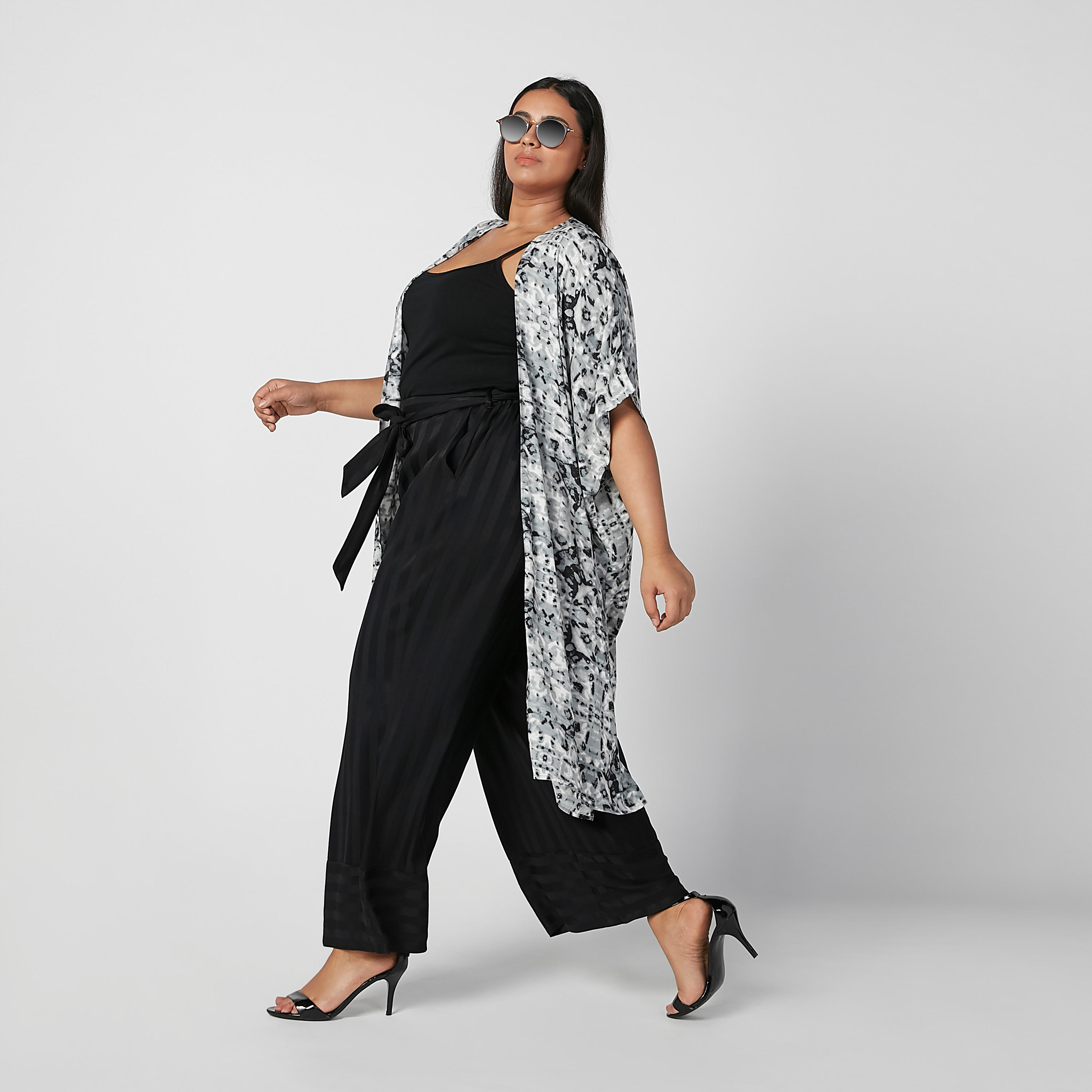 بنطلون بالازو مقلّم بأربطة وخصر مرن-women-clothing-bottoms-trousers-image-2