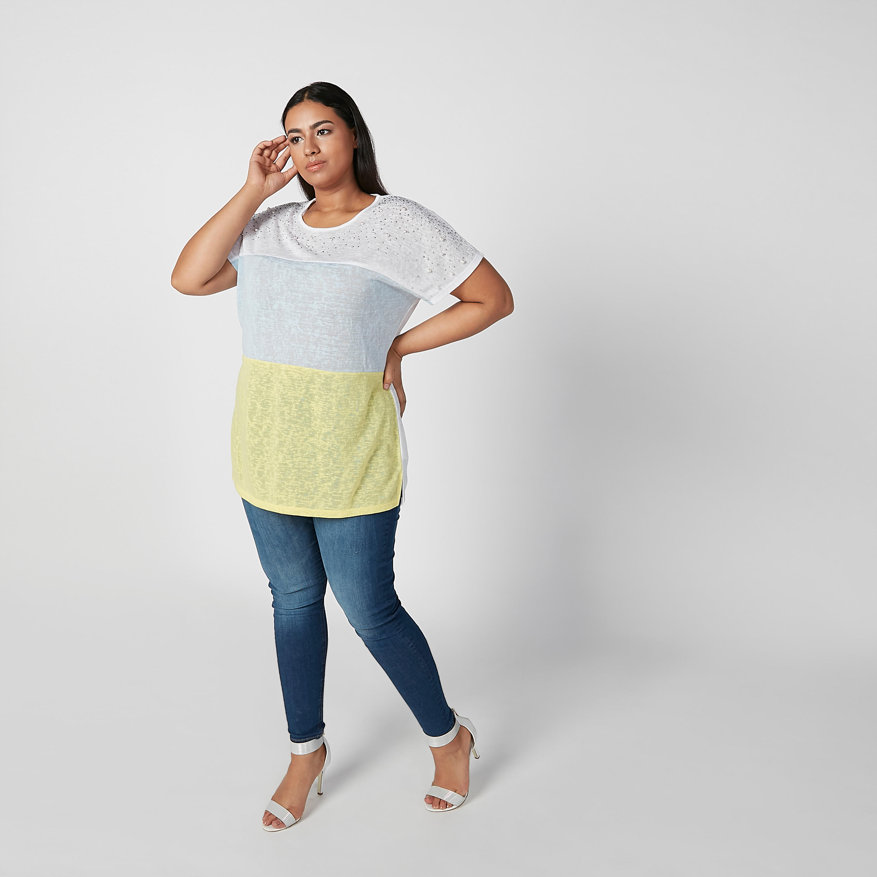 بلوزة مزيّنة بياقة مستديرة وأكمام متصلة-women-clothing-shirtsandblouses-blouses-image-2