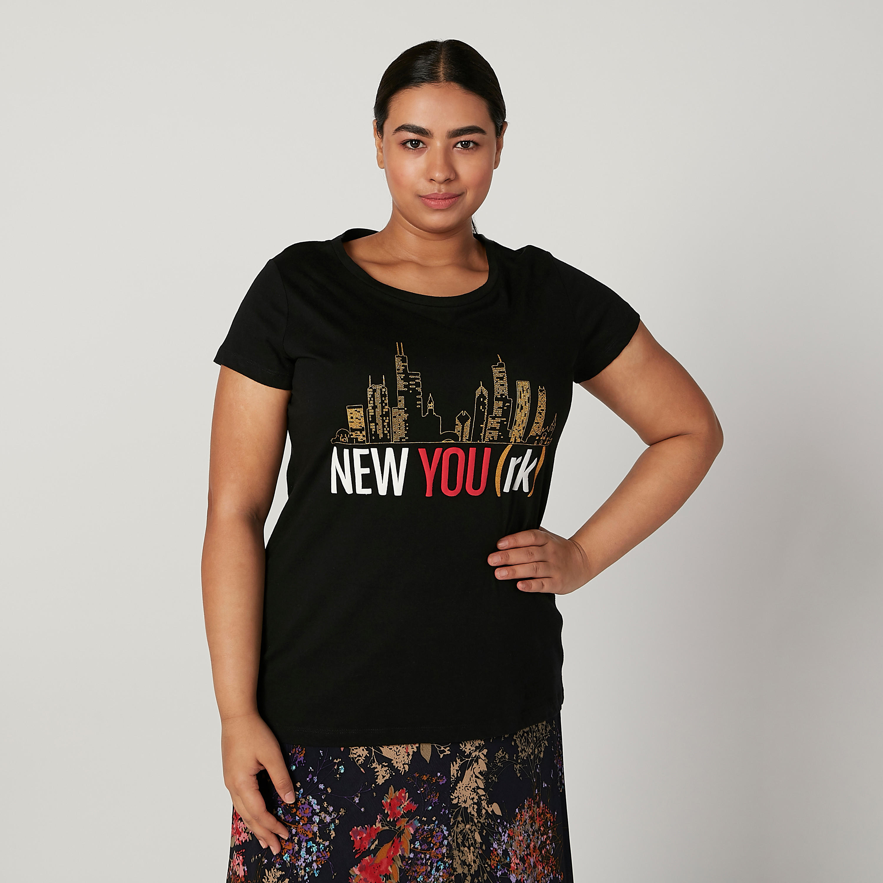 تيشيرت بطبعات بياقة مستديرة وأكمام قصيرة-women-clothing-tshirts-image-4
