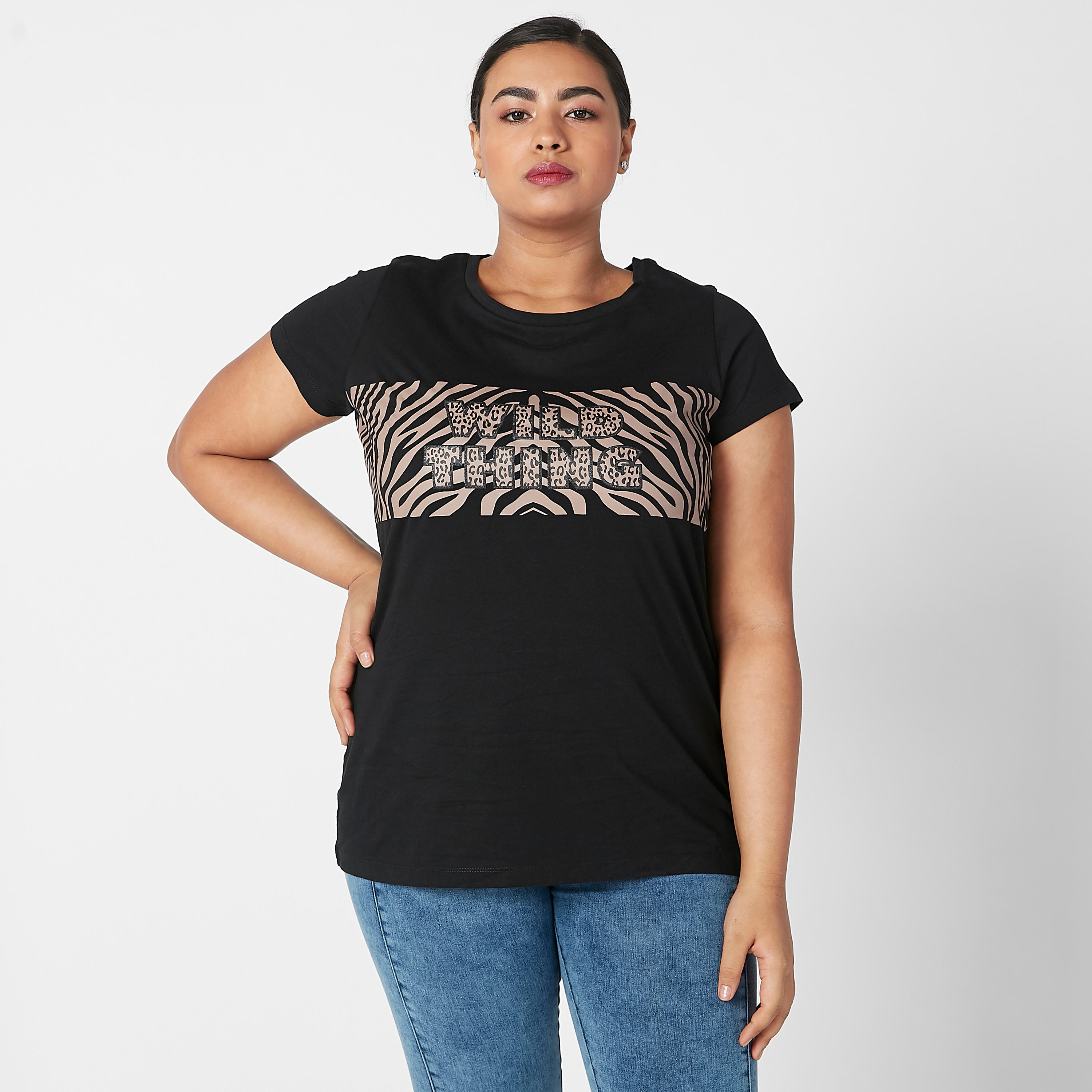 تيشيرت بياقة مستديرة وأكمام قصيرة وطبعات-women-clothing-tshirts-image-2