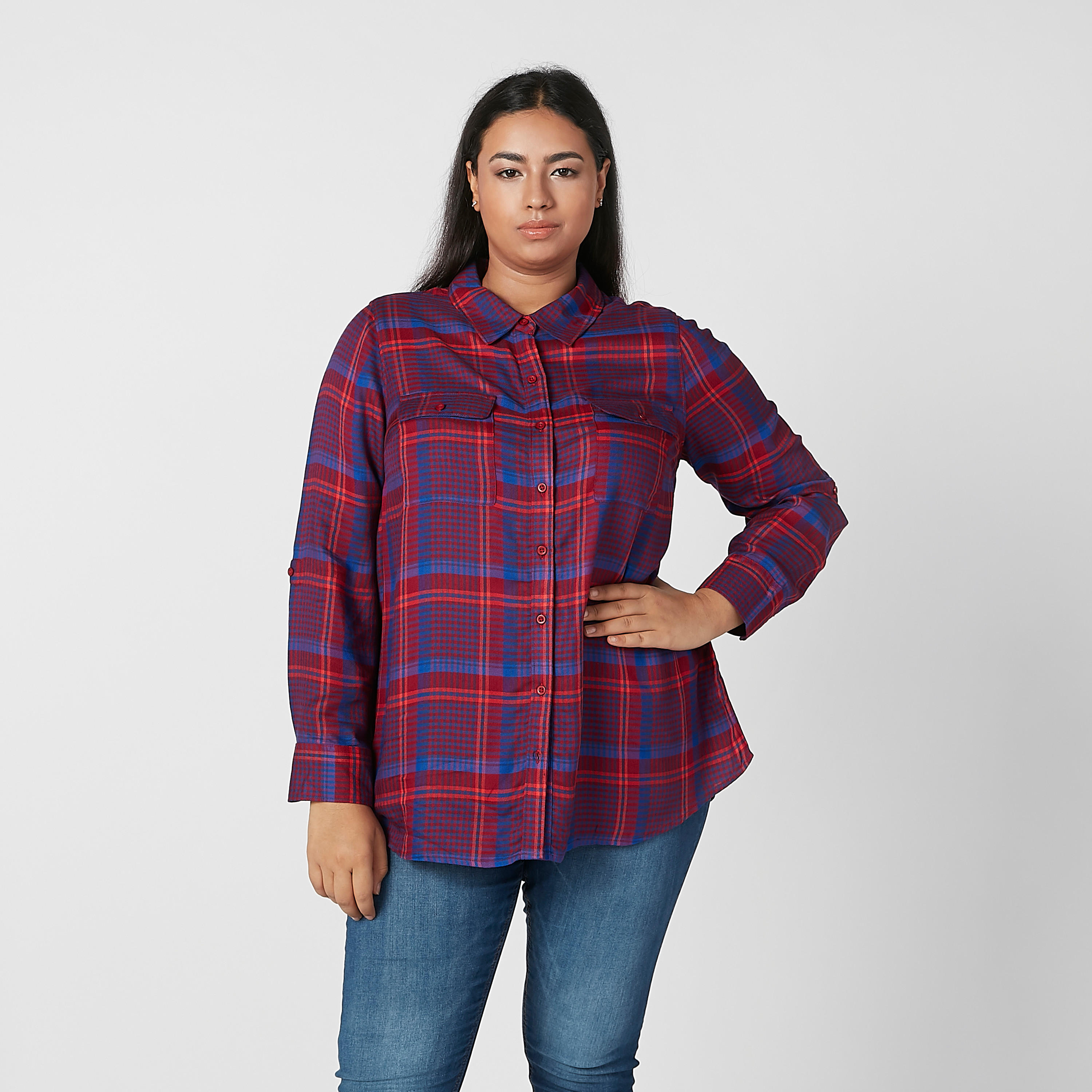 قميص مستدام كاروهات بأكمام طويلة وجيوب بطيّة-women-clothing-shirtsandblouses-blouses-image-1