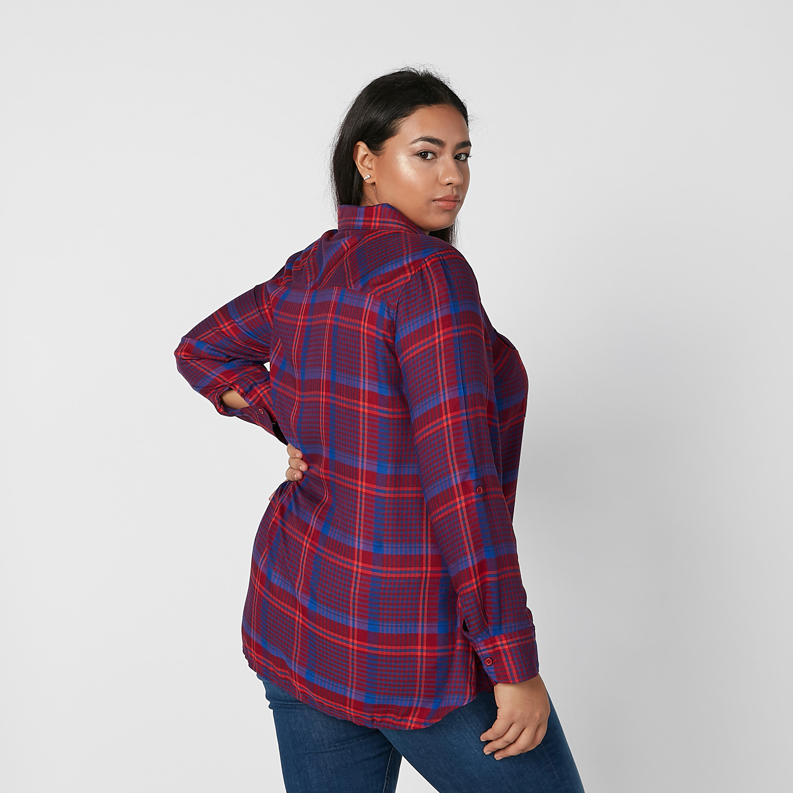 قميص مستدام كاروهات بأكمام طويلة وجيوب بطيّة-women-clothing-shirtsandblouses-blouses-image-5