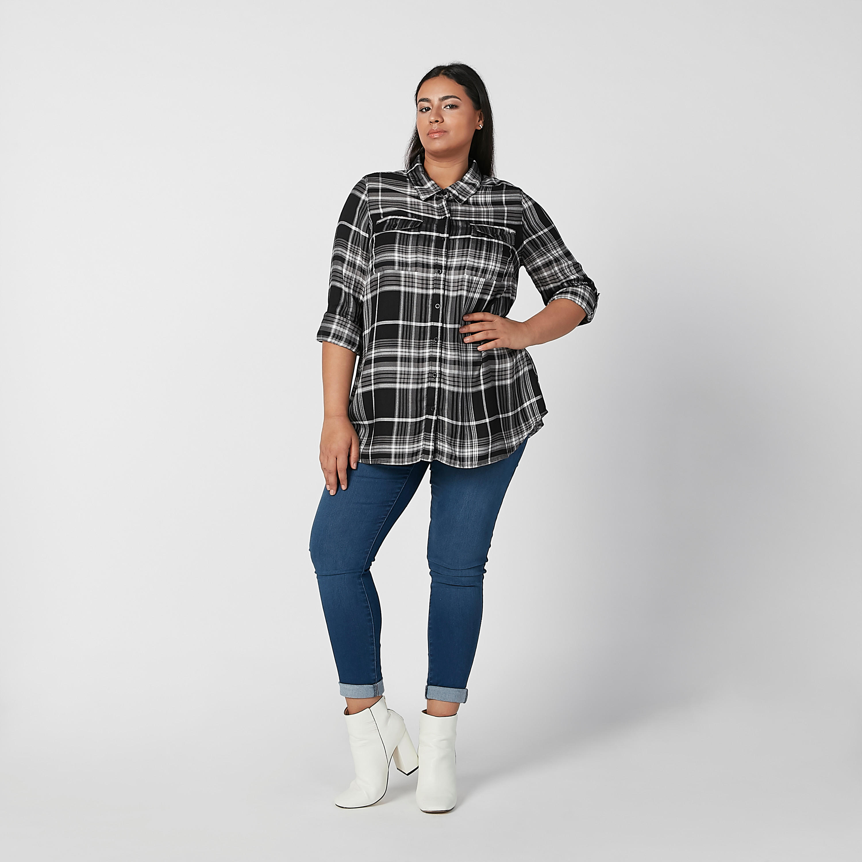 قميص مستدام كاروهات بأكمام طويلة وجيوب بطيّة-women-clothing-shirtsandblouses-blouses-image-1