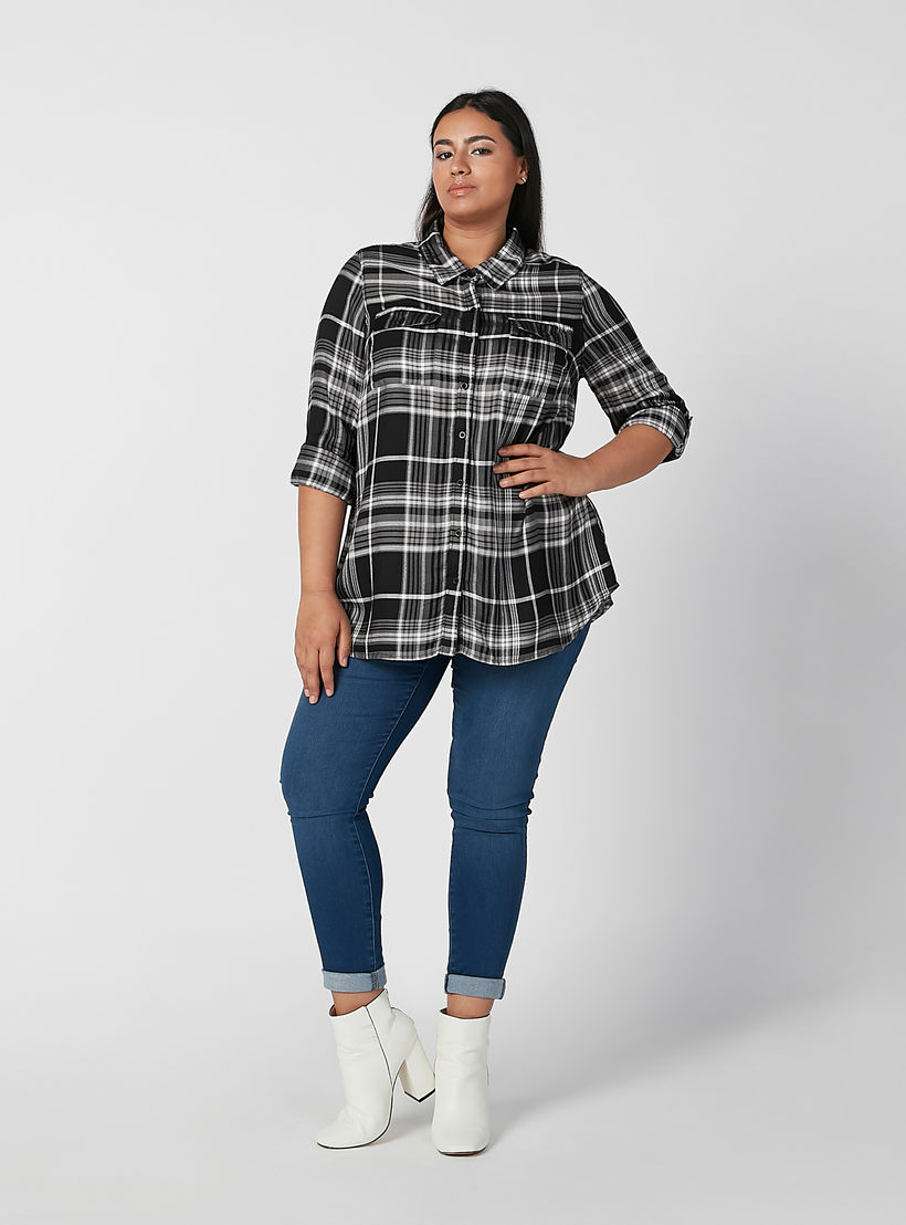 قميص مستدام كاروهات بأكمام طويلة وجيوب بطيّة-women-clothing-shirtsandblouses-blouses-image-1