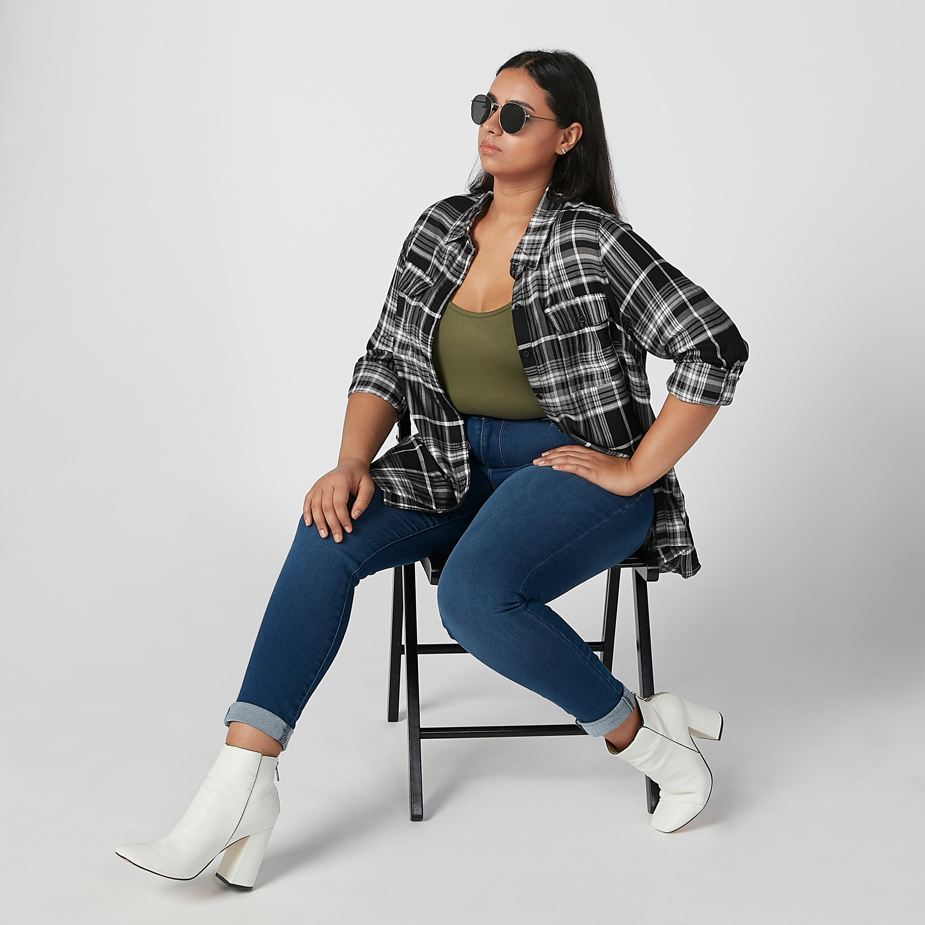 قميص مستدام كاروهات بأكمام طويلة وجيوب بطيّة-women-clothing-shirtsandblouses-blouses-image-2