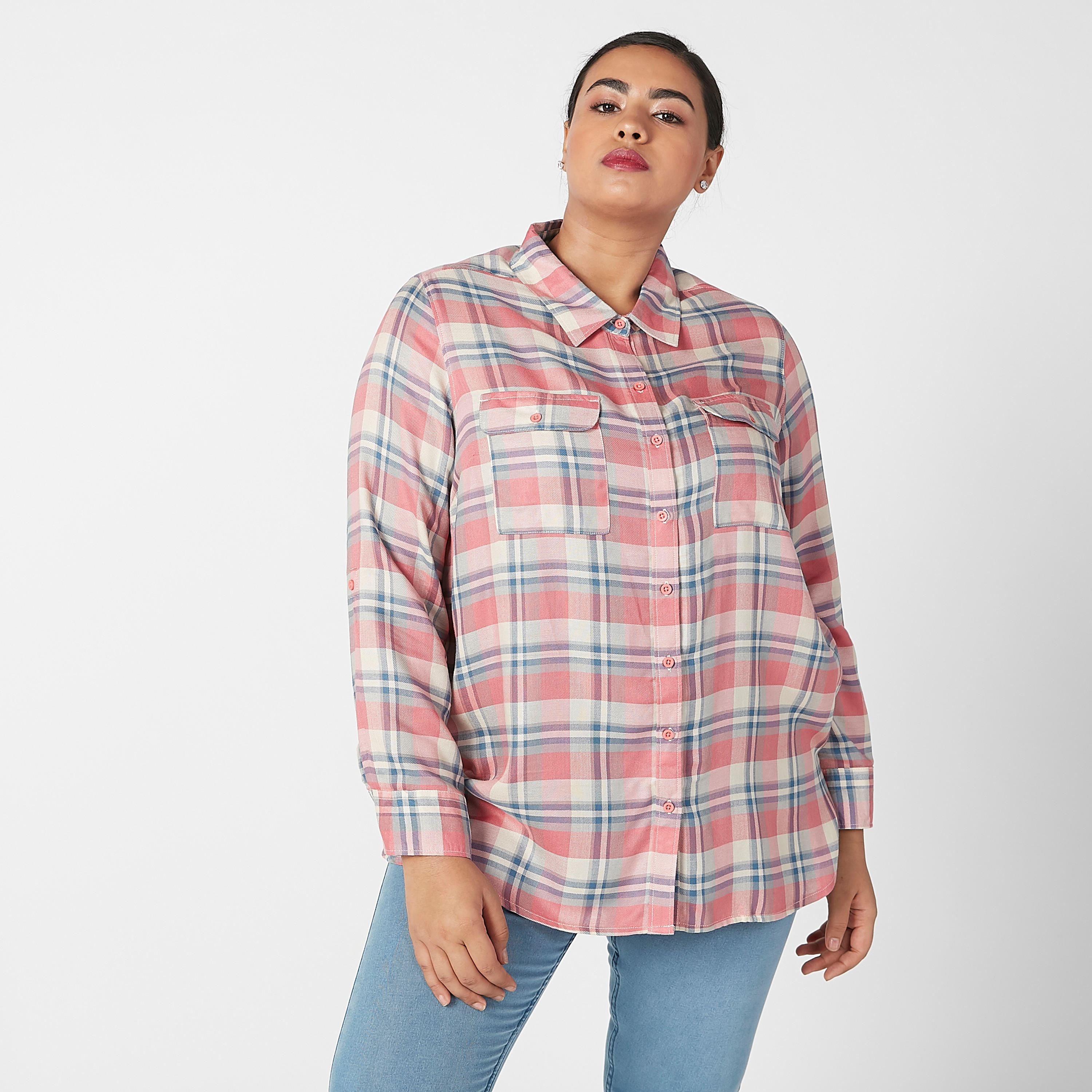 قميص مستدام كاروهات بأكمام طويلة وجيوب بطيّة-women-clothing-shirtsandblouses-blouses-image-1
