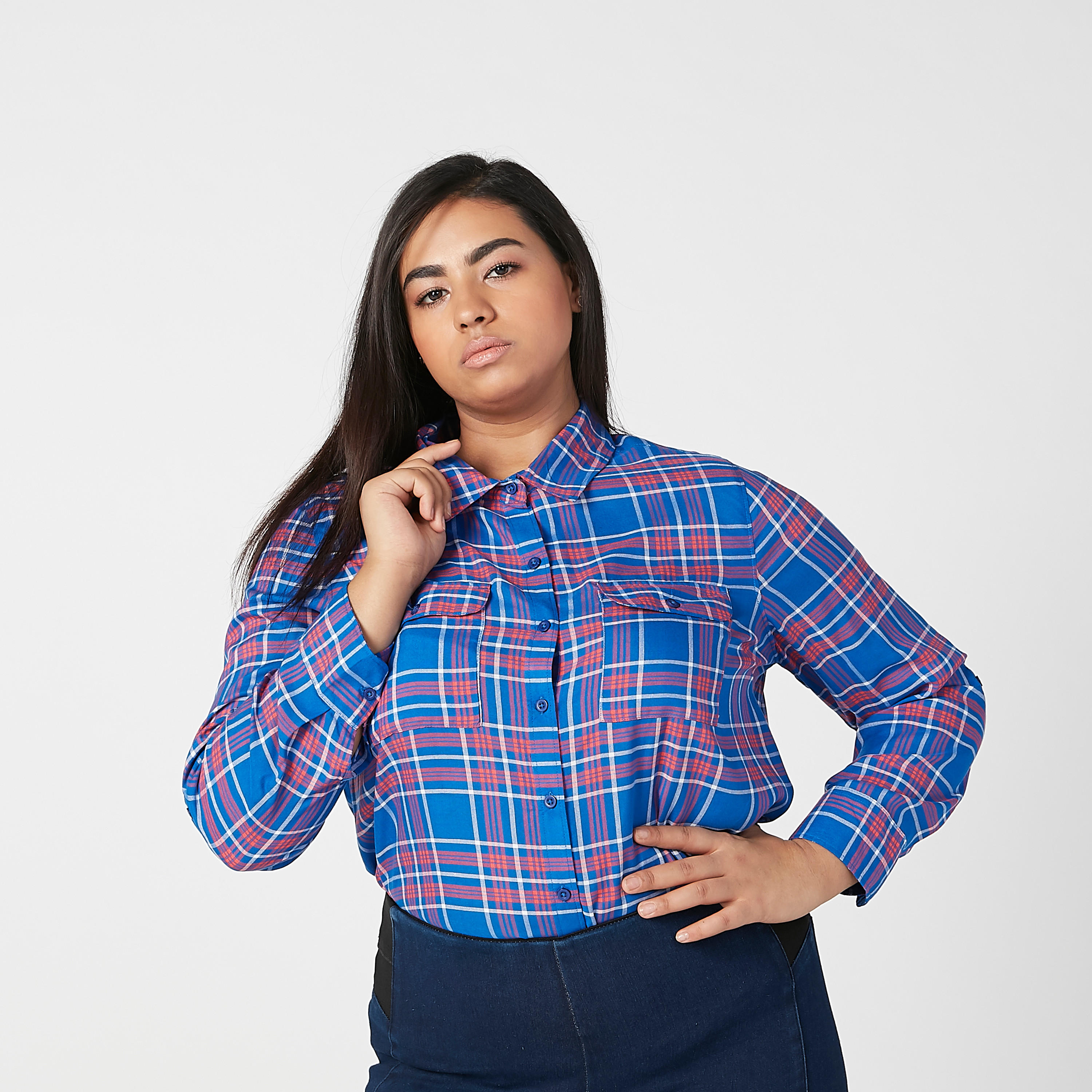 قميص مستدام كاروهات بأكمام طويلة وجيوب بطيّة-women-clothing-shirtsandblouses-blouses-image-2