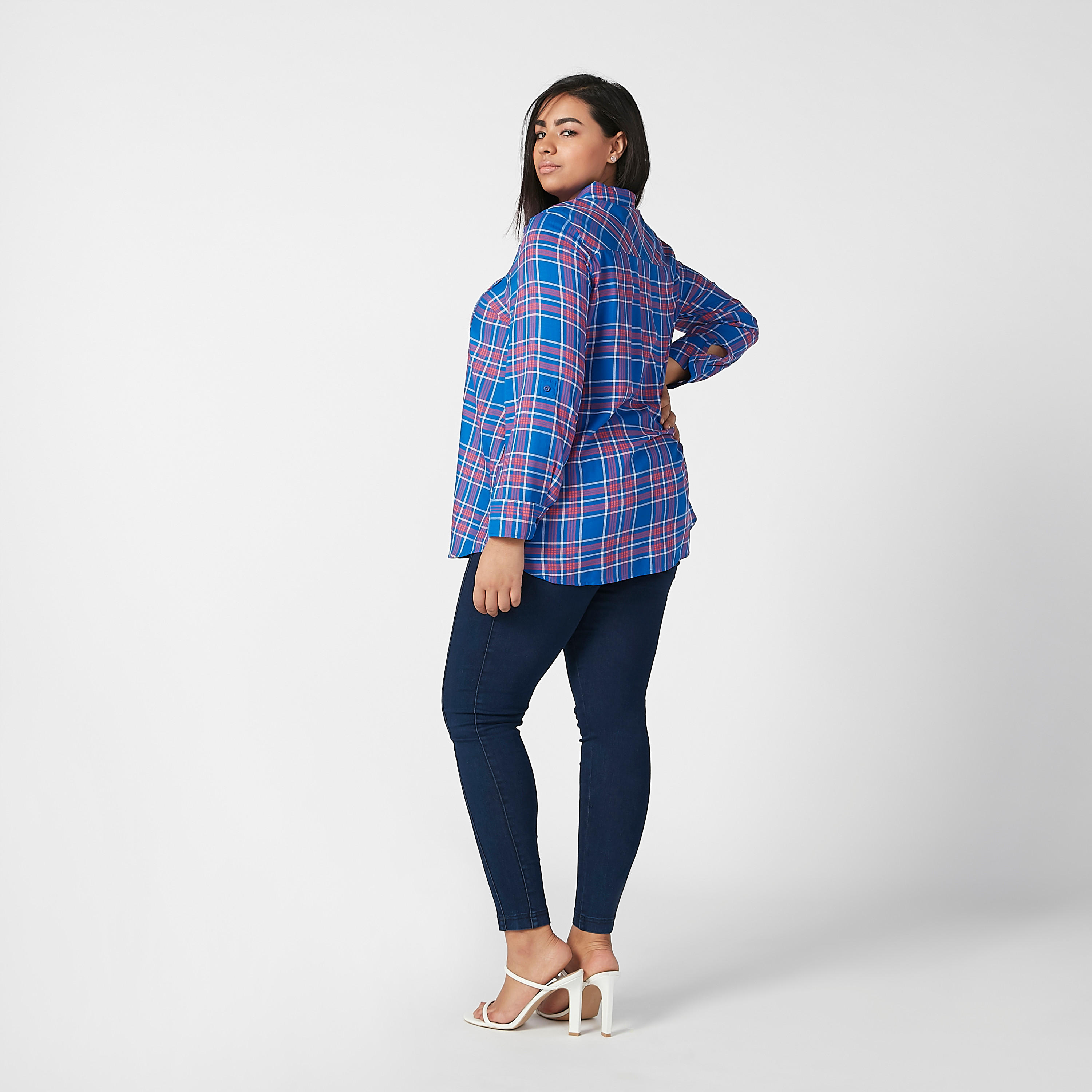 قميص مستدام كاروهات بأكمام طويلة وجيوب بطيّة-women-clothing-shirtsandblouses-blouses-image-3