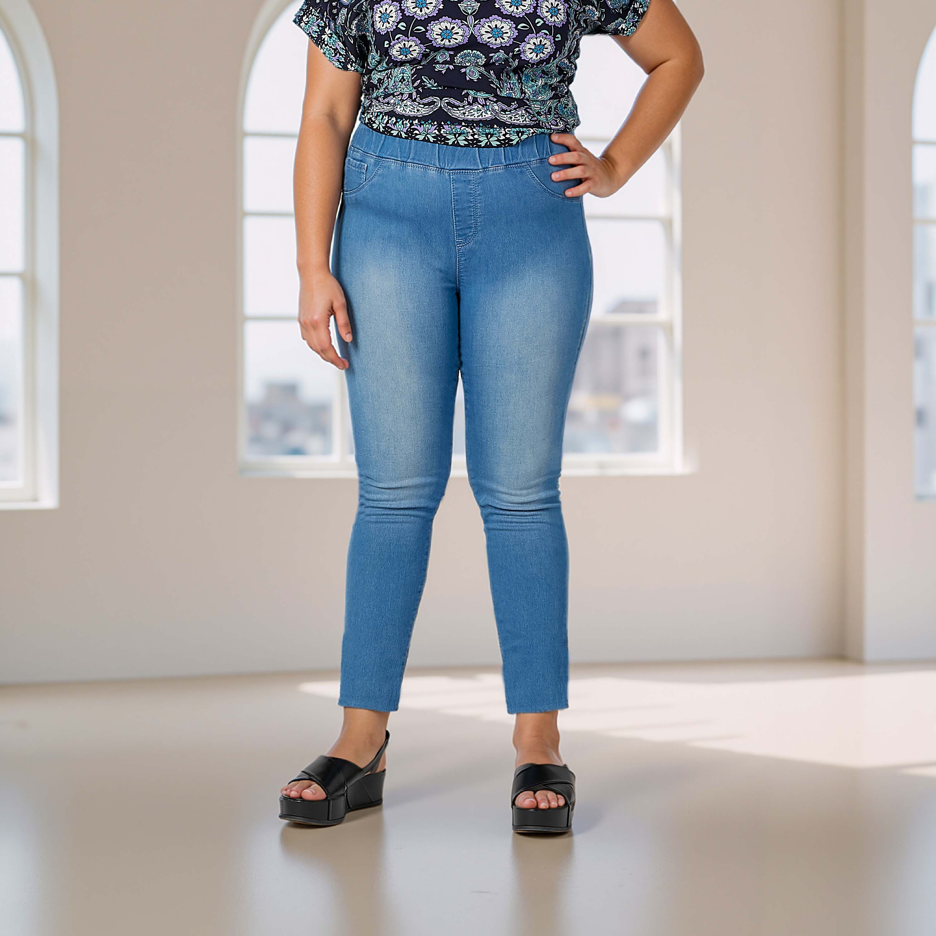 بنطلون جيقنز مقاس كبير سادة بقصّة سكيني وخصر مرن وجيب-women-clothing-bottoms-leggings-image-8