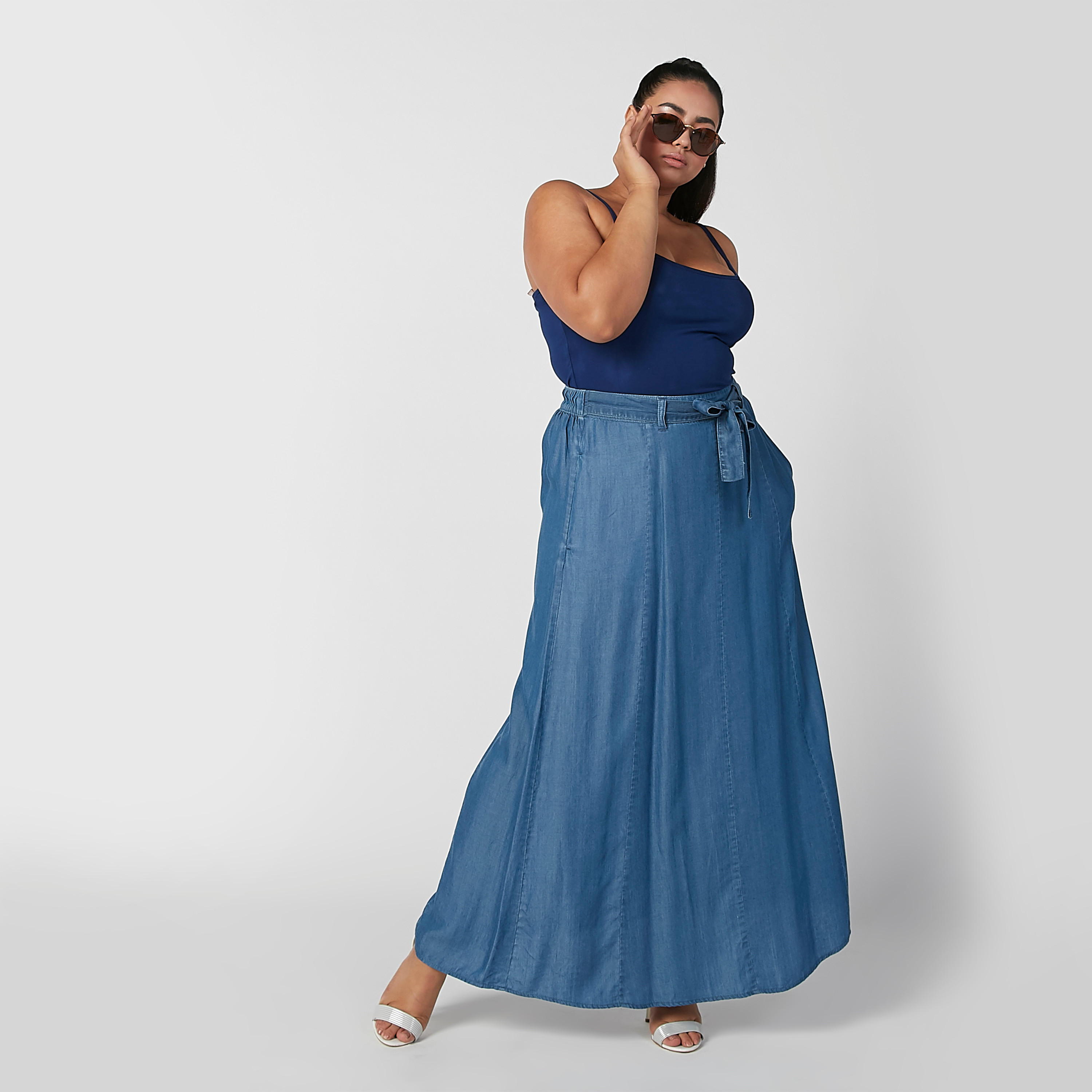 تنورة مستدامة ماكسي دينم بجيوب وأربطة-women-clothing-bottoms-skirts-image-4