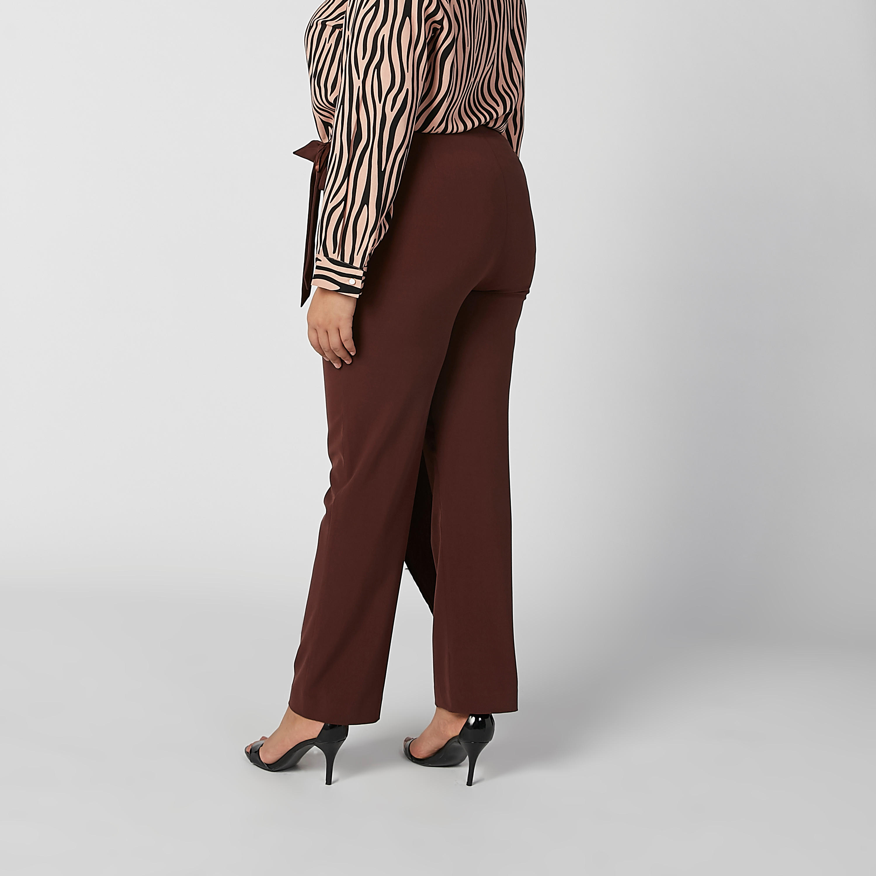 بنطلون بقصّة واسعة وخصر مرن وأربطة-women-clothing-bottoms-trousers-image-5