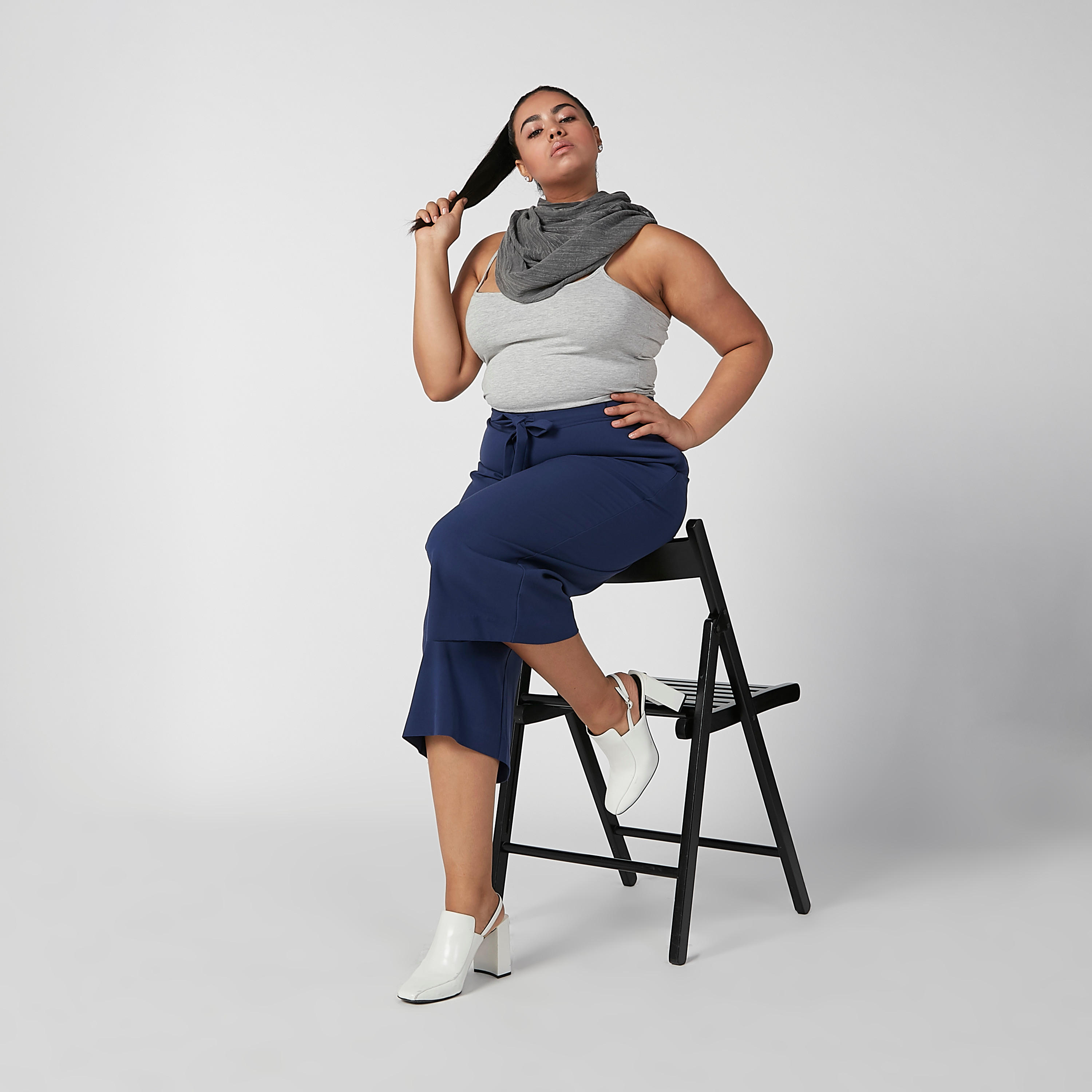 بنطال واسع الساقين سادة بقصّة واسعة وخصر مرن وأربطة-women-clothing-bottoms-trousers-image-4
