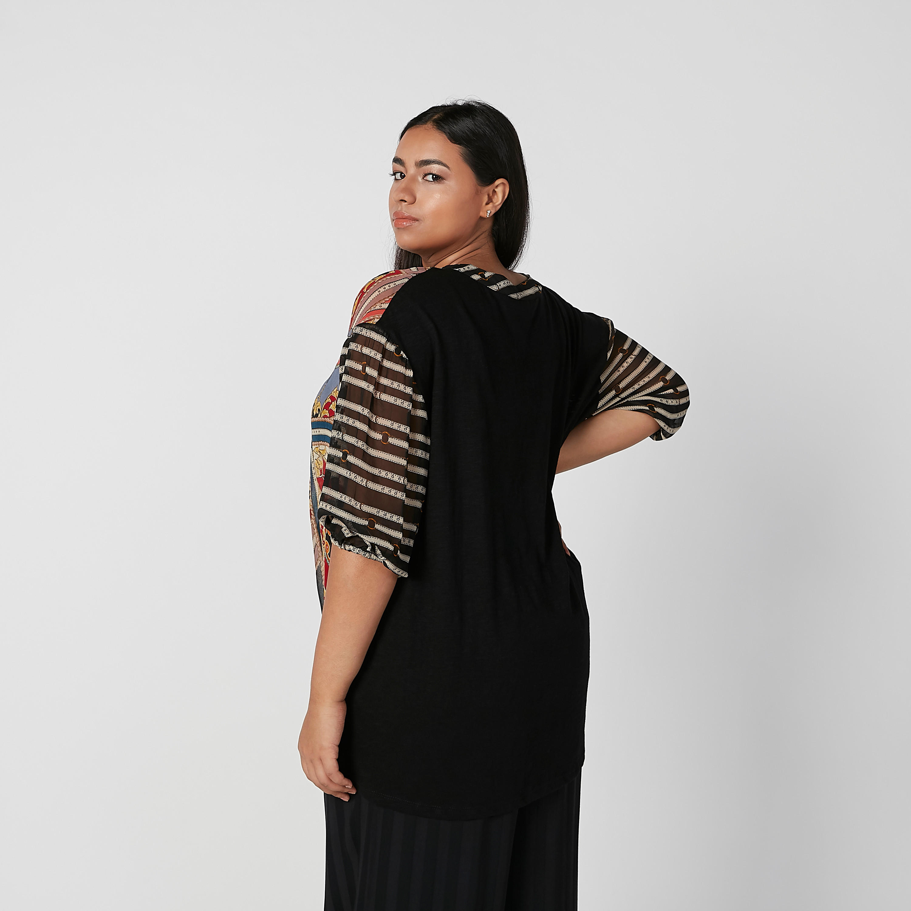 بلوزة بياقة مستديرة وأكمام 3/4 وطبعات-women-clothing-shirtsandblouses-blouses-image-3