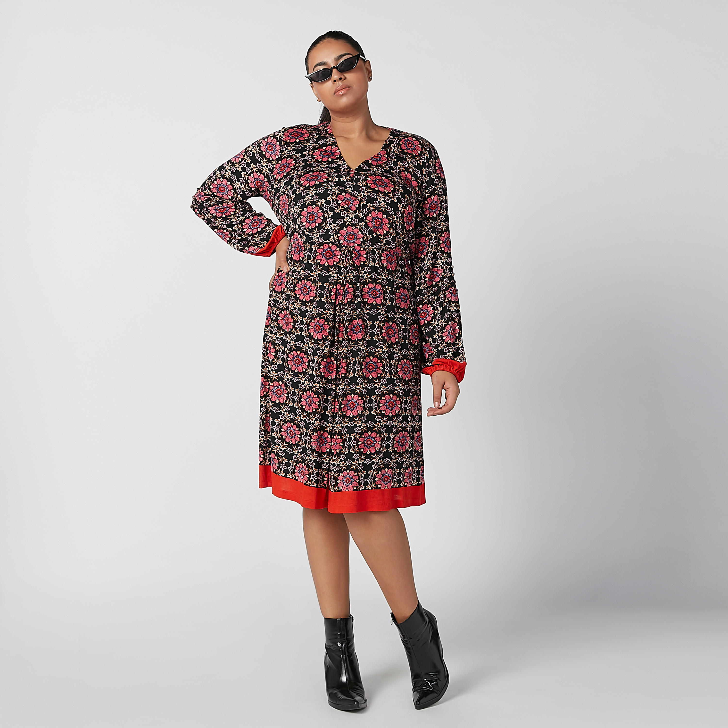 فستان إيه لاين ميدي بياقة V وأكمام طويلة وطبعات زهرية-women-clothing-dresses-image-1
