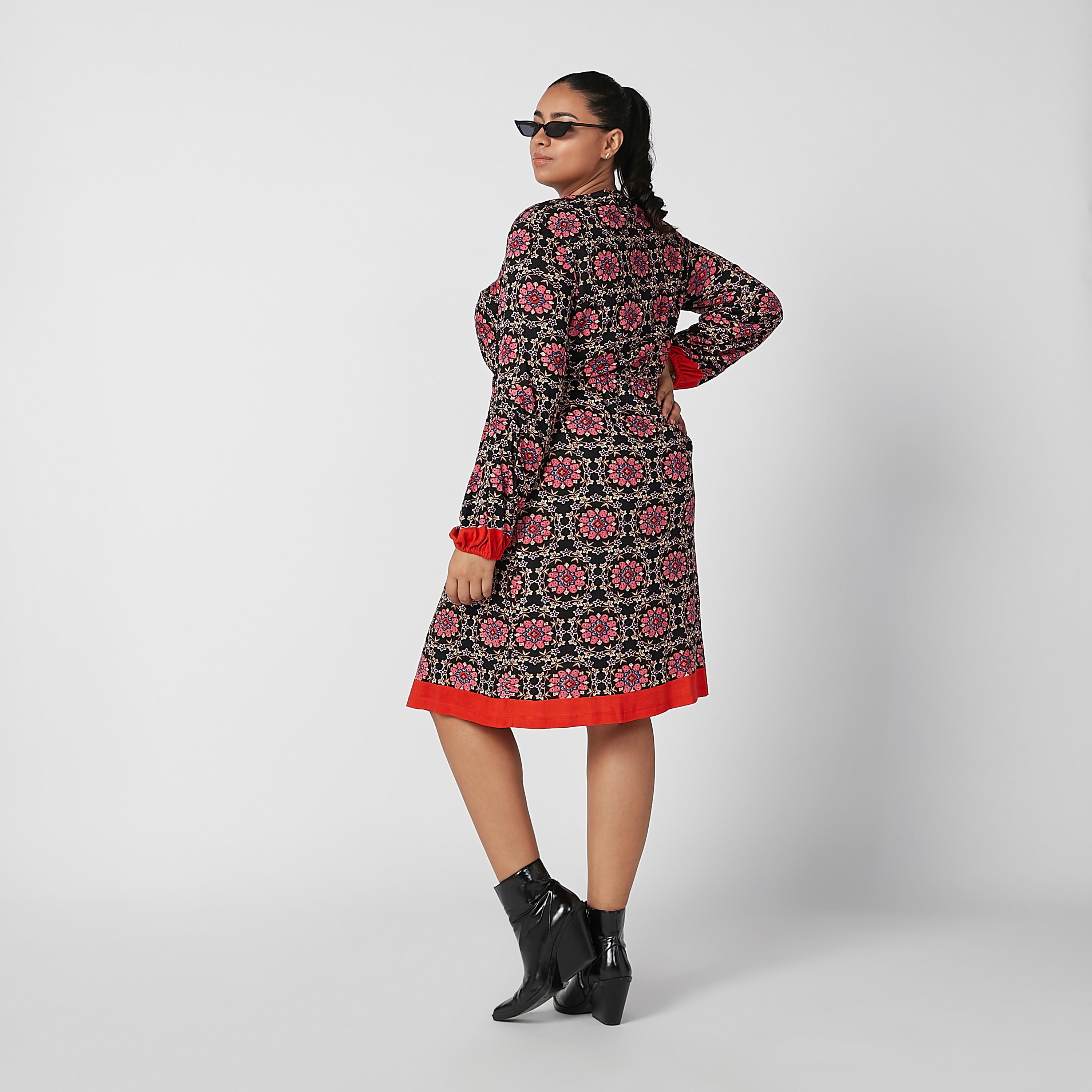 فستان إيه لاين ميدي بياقة V وأكمام طويلة وطبعات زهرية-women-clothing-dresses-image-4
