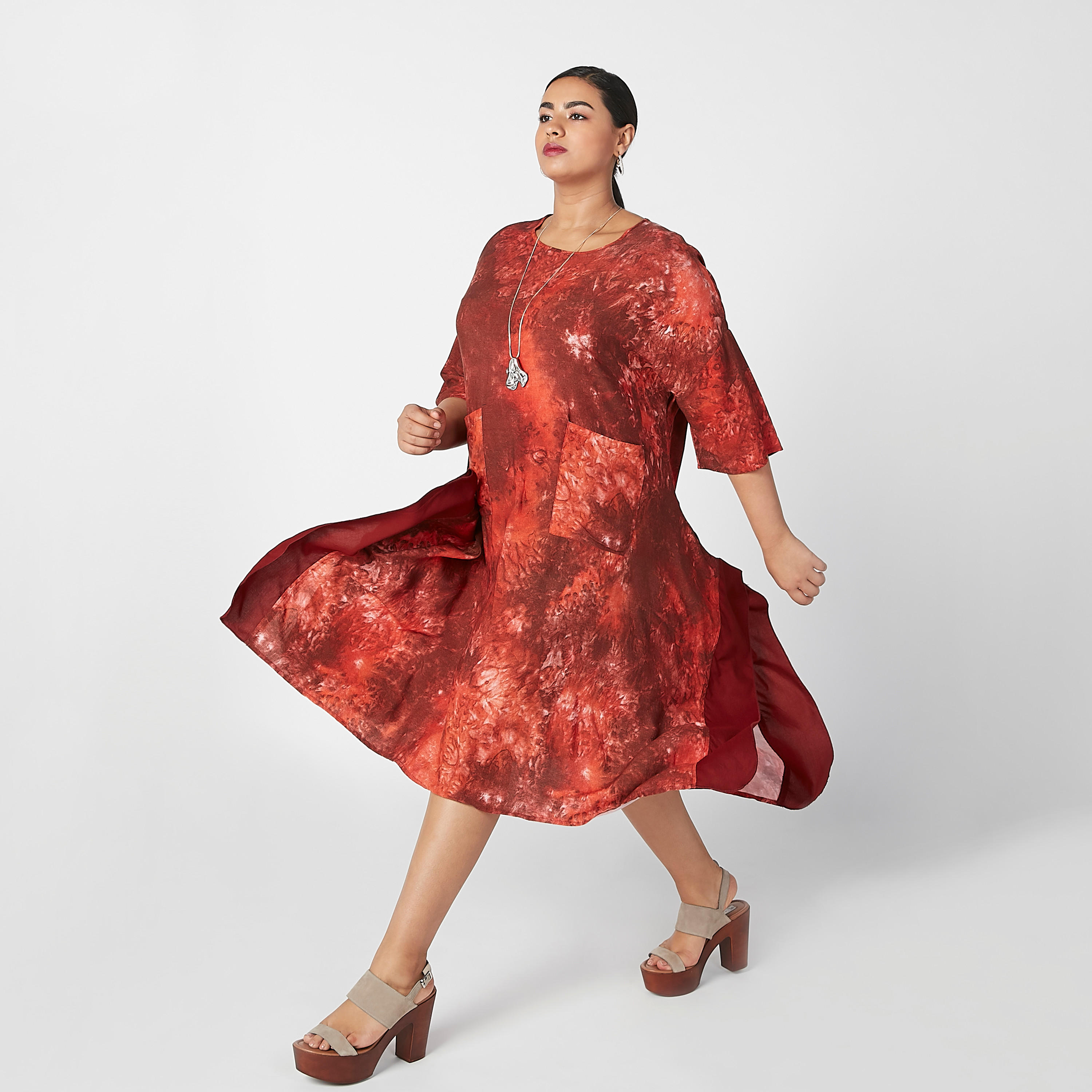 فستان بأكمام قصيرة وطبعات وجيوب-women-clothing-dresses-image-1