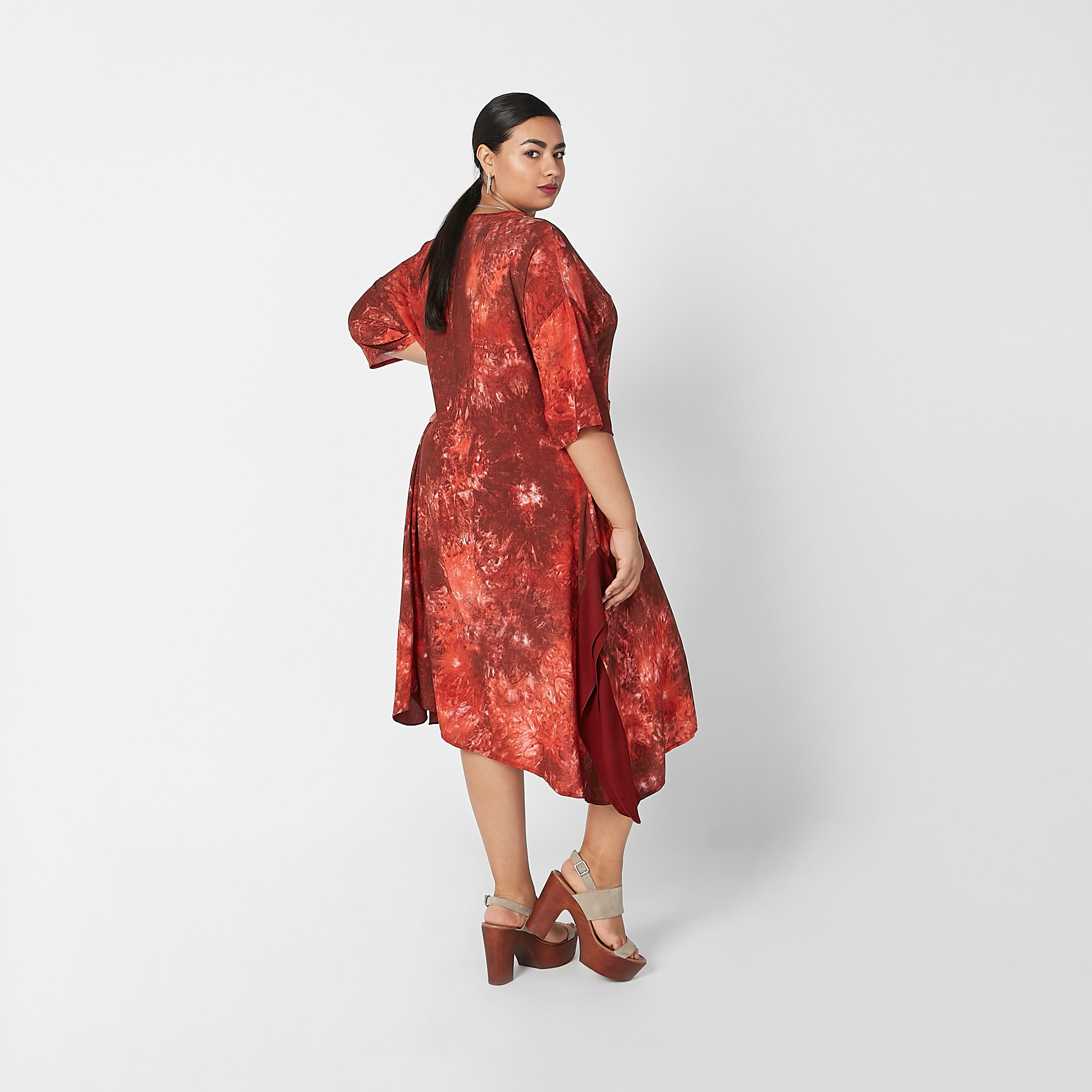 فستان بأكمام قصيرة وطبعات وجيوب-women-clothing-dresses-image-3