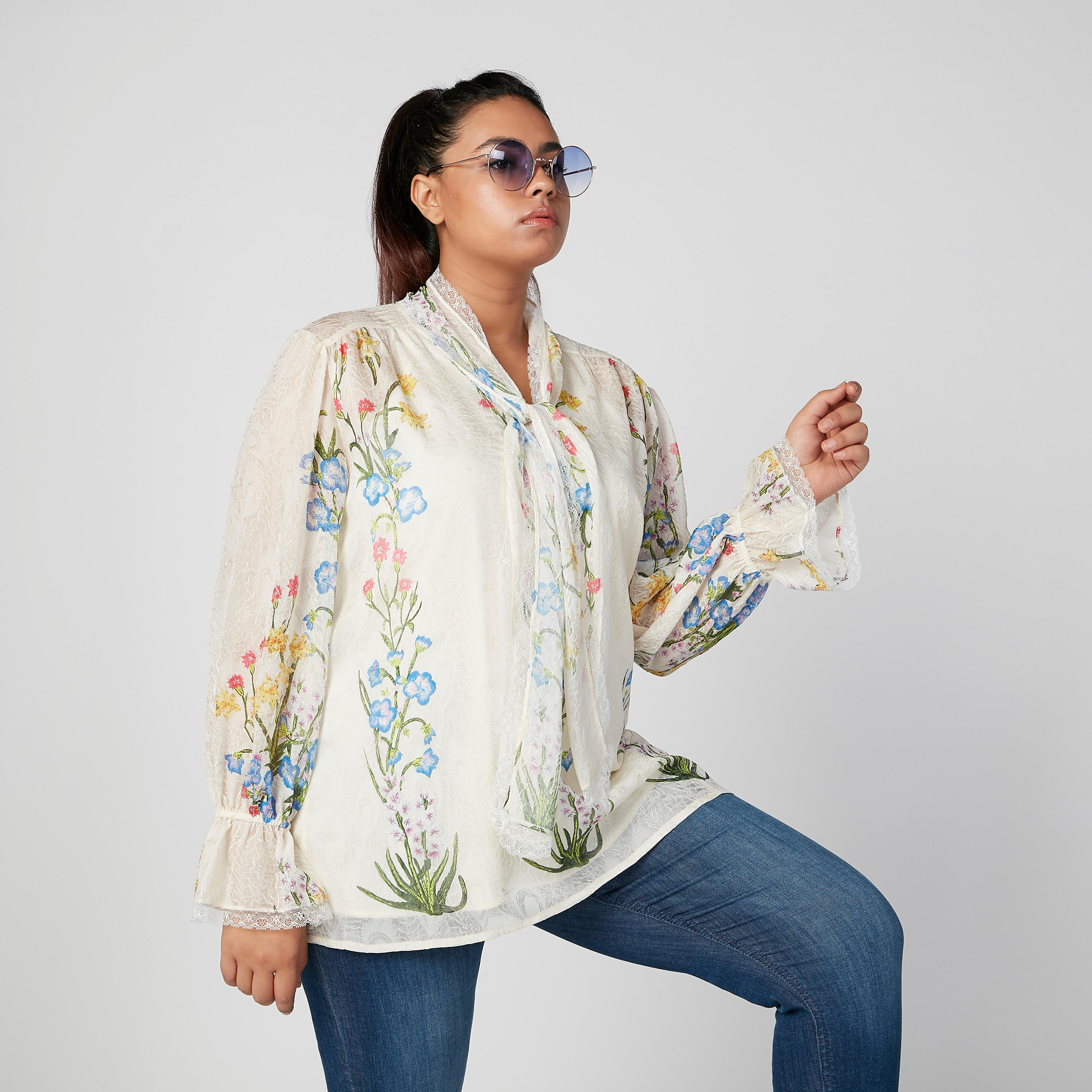 بلوزة بأكمام طويلة وطبعات زهرية وربطة عنق-women-clothing-shirtsandblouses-blouses-image-2