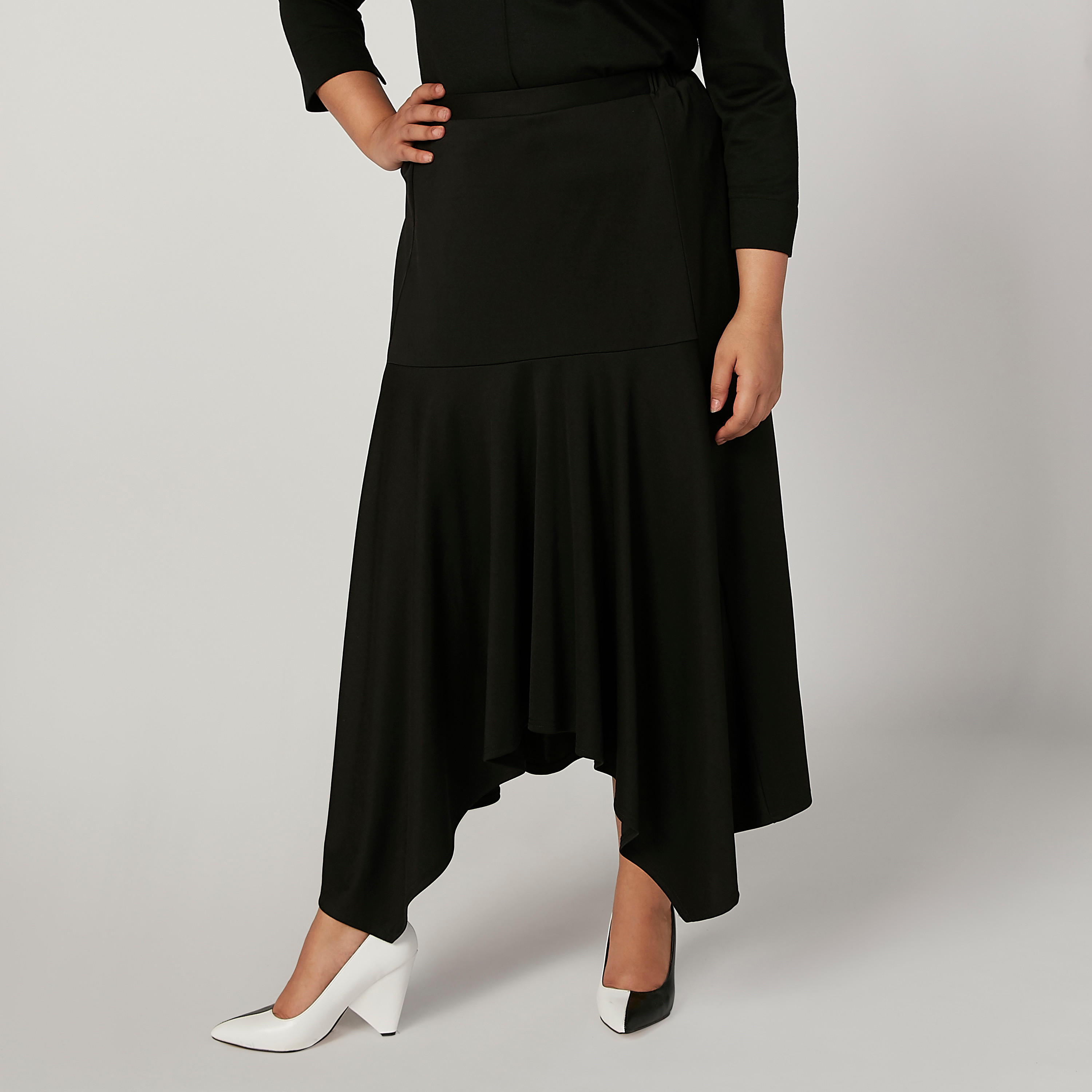 تنورة ميدي سادة بأطراف غير مستوية وخصر مطاطي-women-clothing-bottoms-skirts-image-1