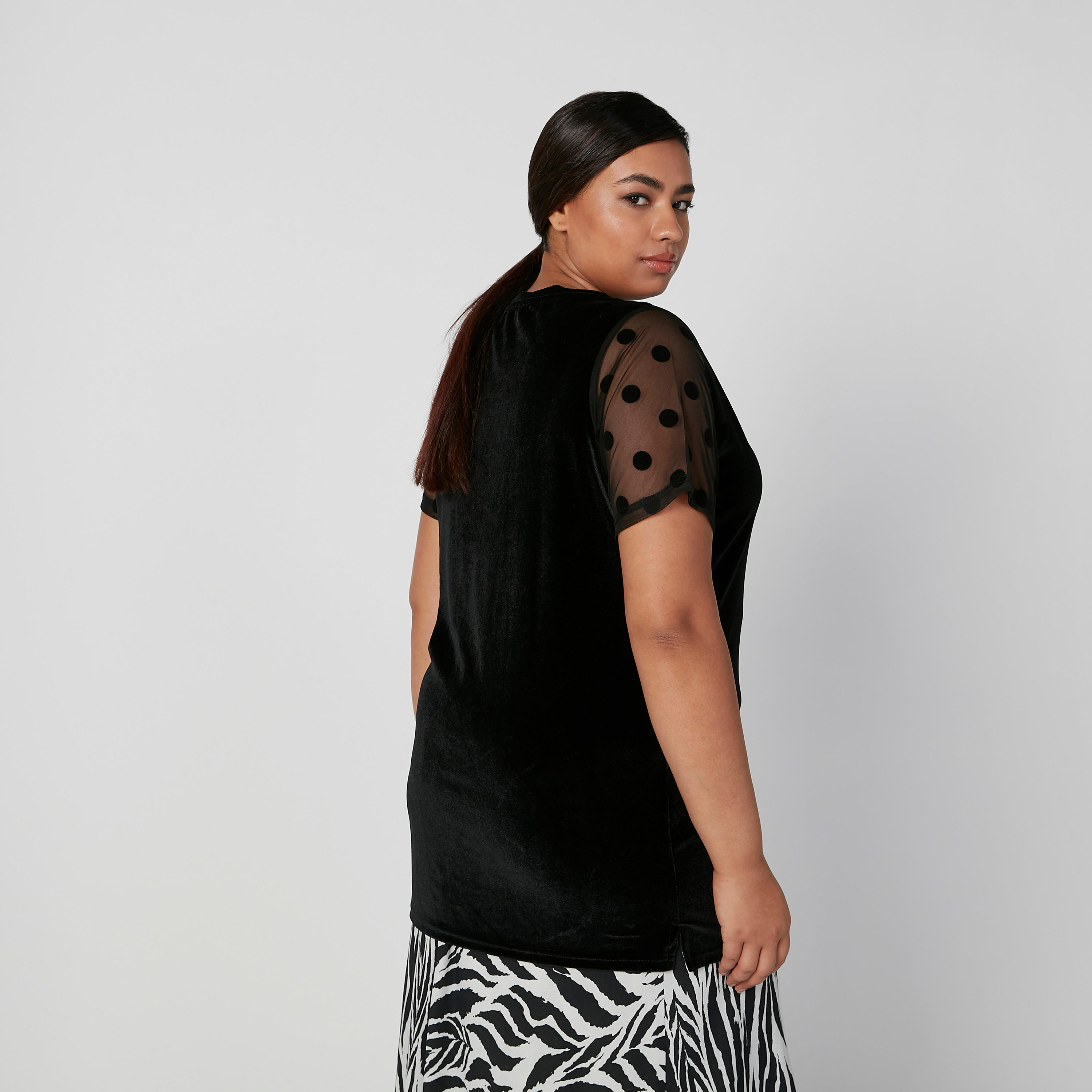 بلوزة بارزة الملمس بياقة مستديرة وأكمام قصيرة-women-clothing-shirtsandblouses-blouses-image-4