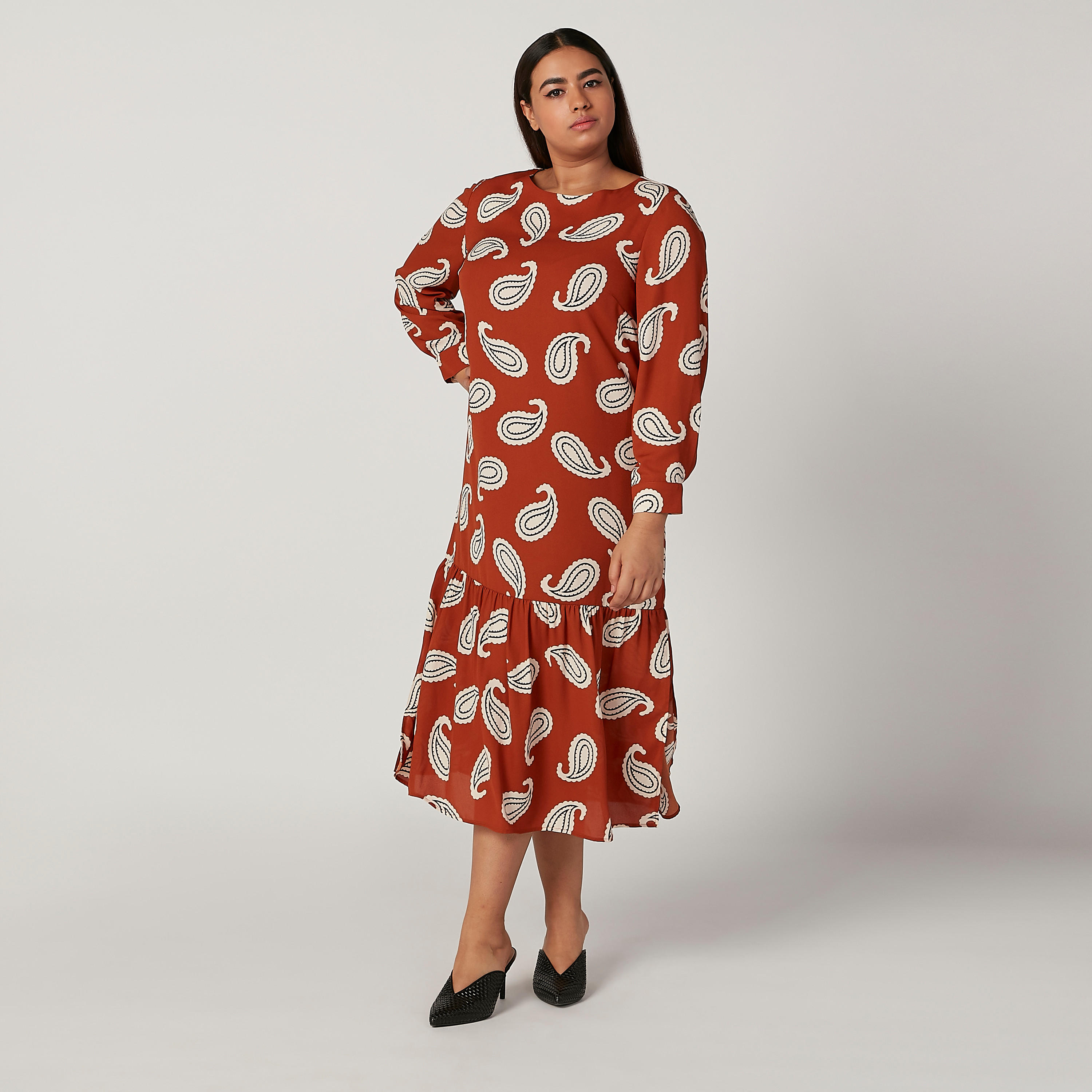 فستان ميدي إيه لاين بياقة مستديرة وأكمام طويلة وطبعات بيزلي-women-clothing-dresses-image-2
