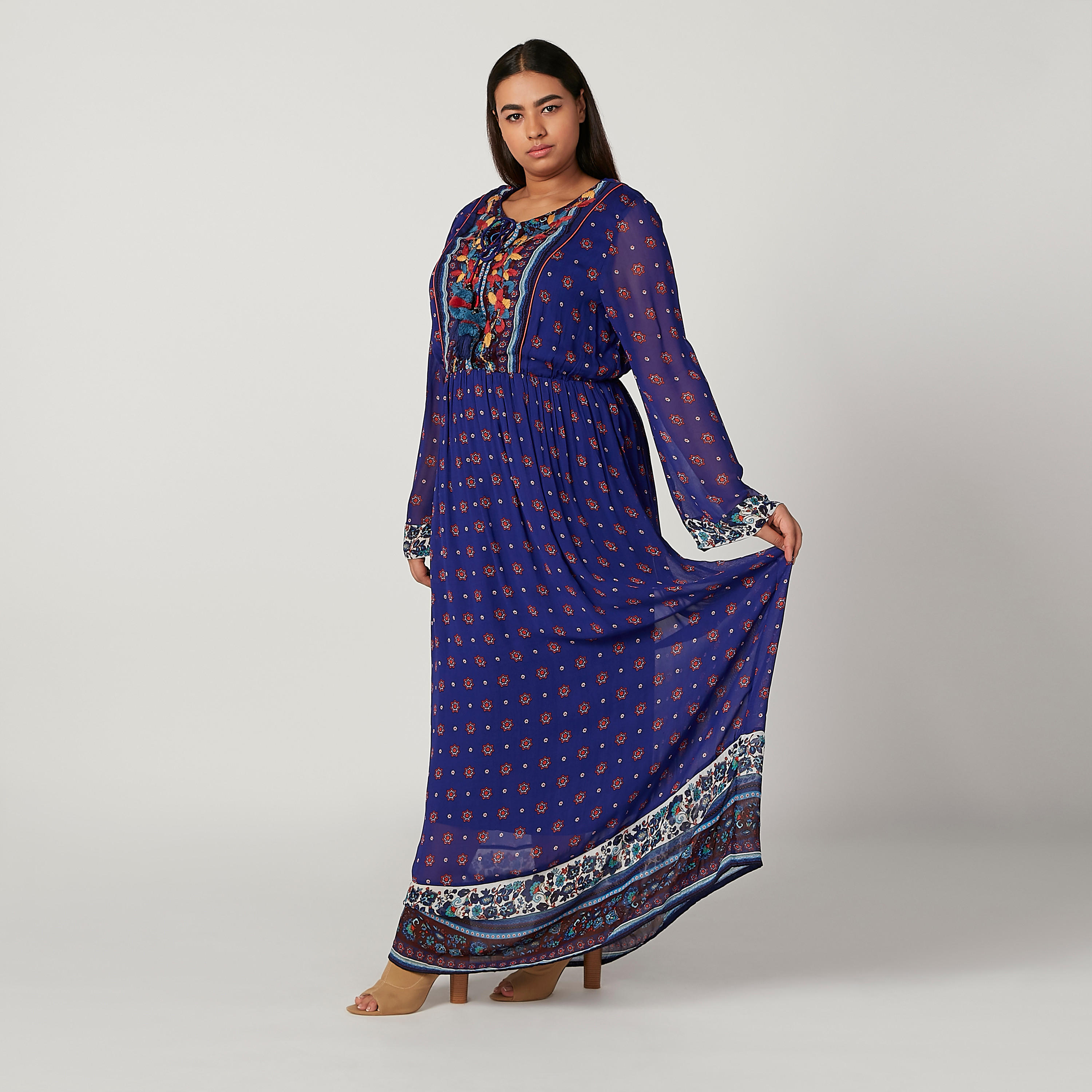 فستان طويل إيه لاين مطرّز بأكمام طويلة وأربطة-women-clothing-dresses-image-2