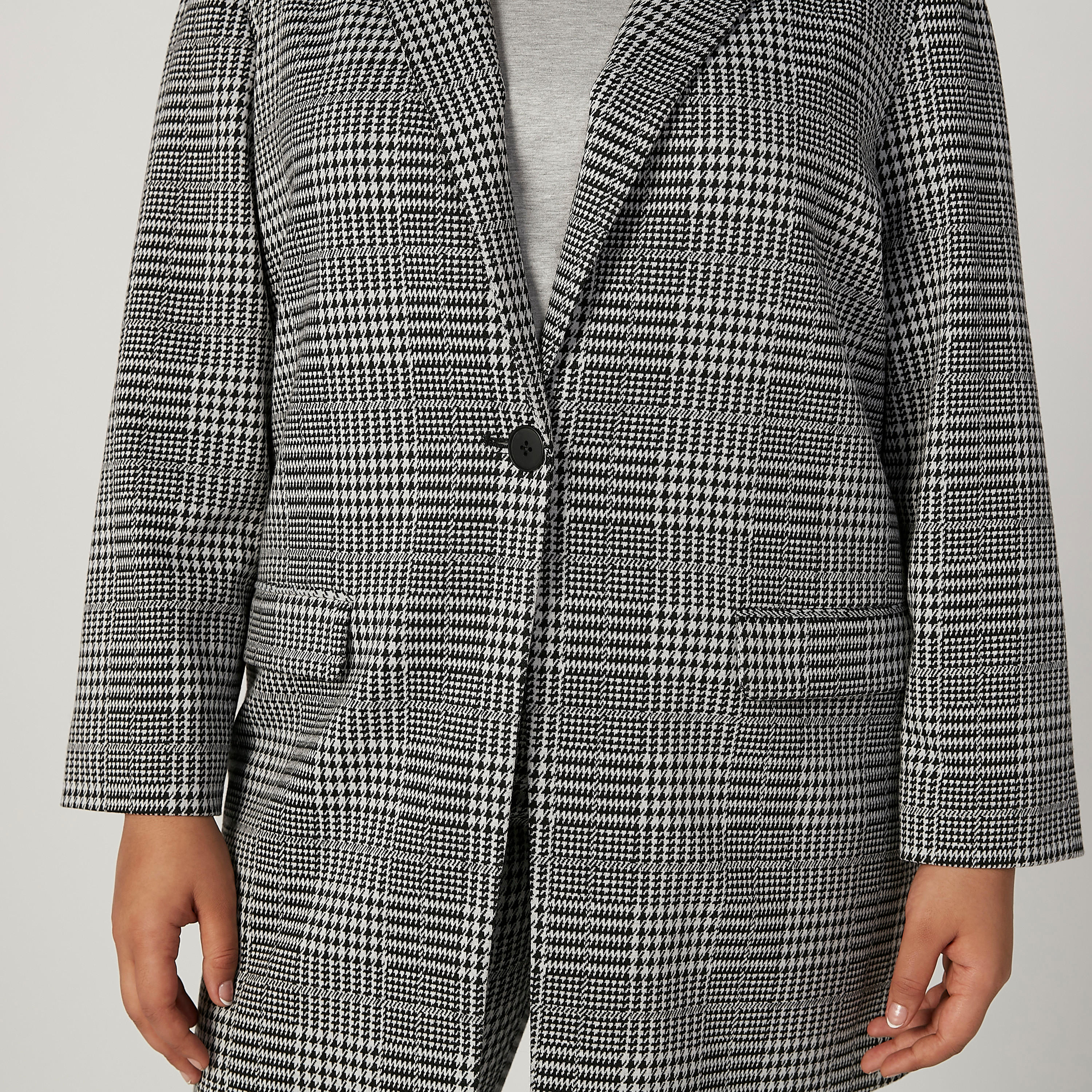 بليزر كاروهات بأكمام طويلة وياقة مطوية-women-clothing-coatsandjackets-blazers-image-3