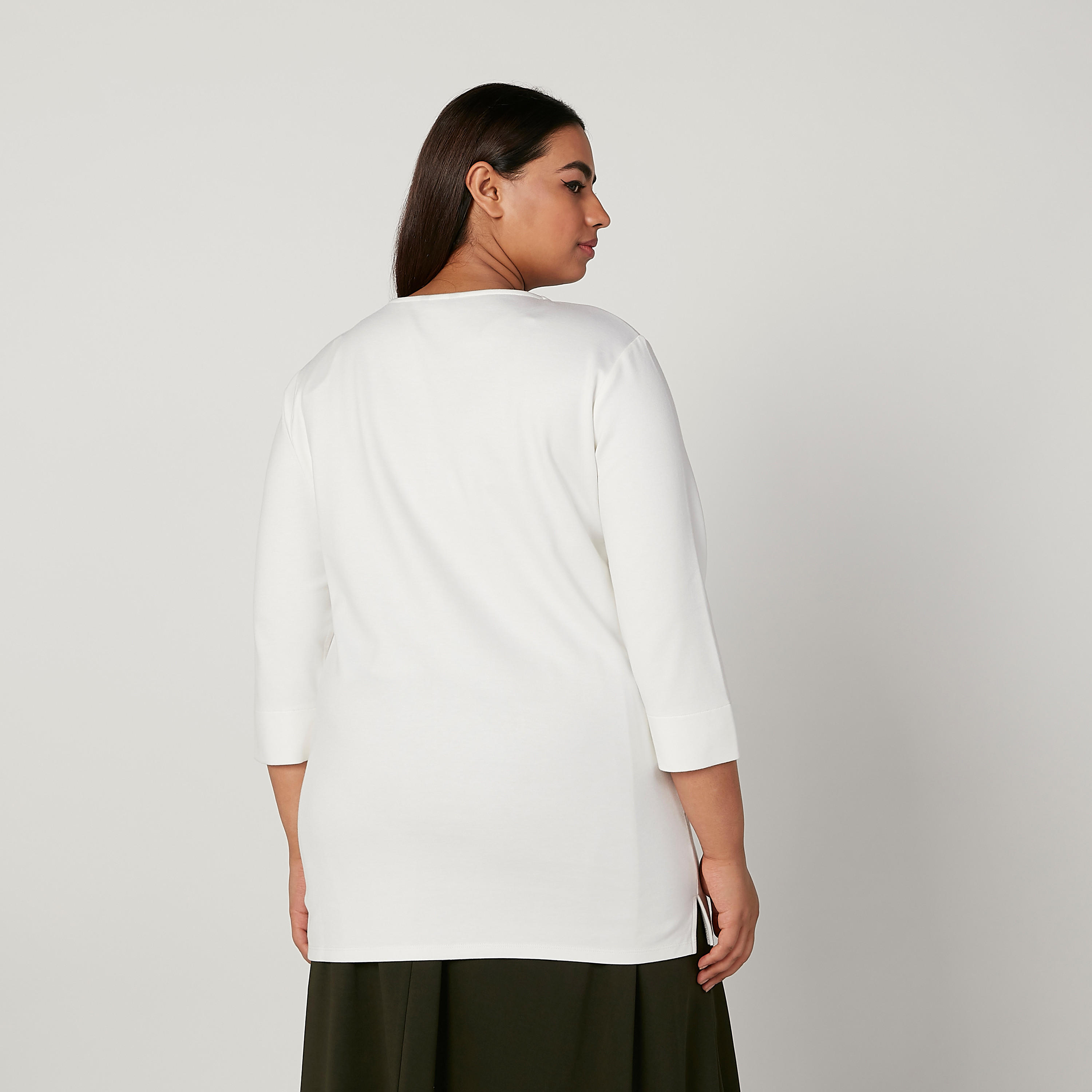 بلوزة سادة بياقة عميقة وأكمام 3/4-women-clothing-tshirts-image-1