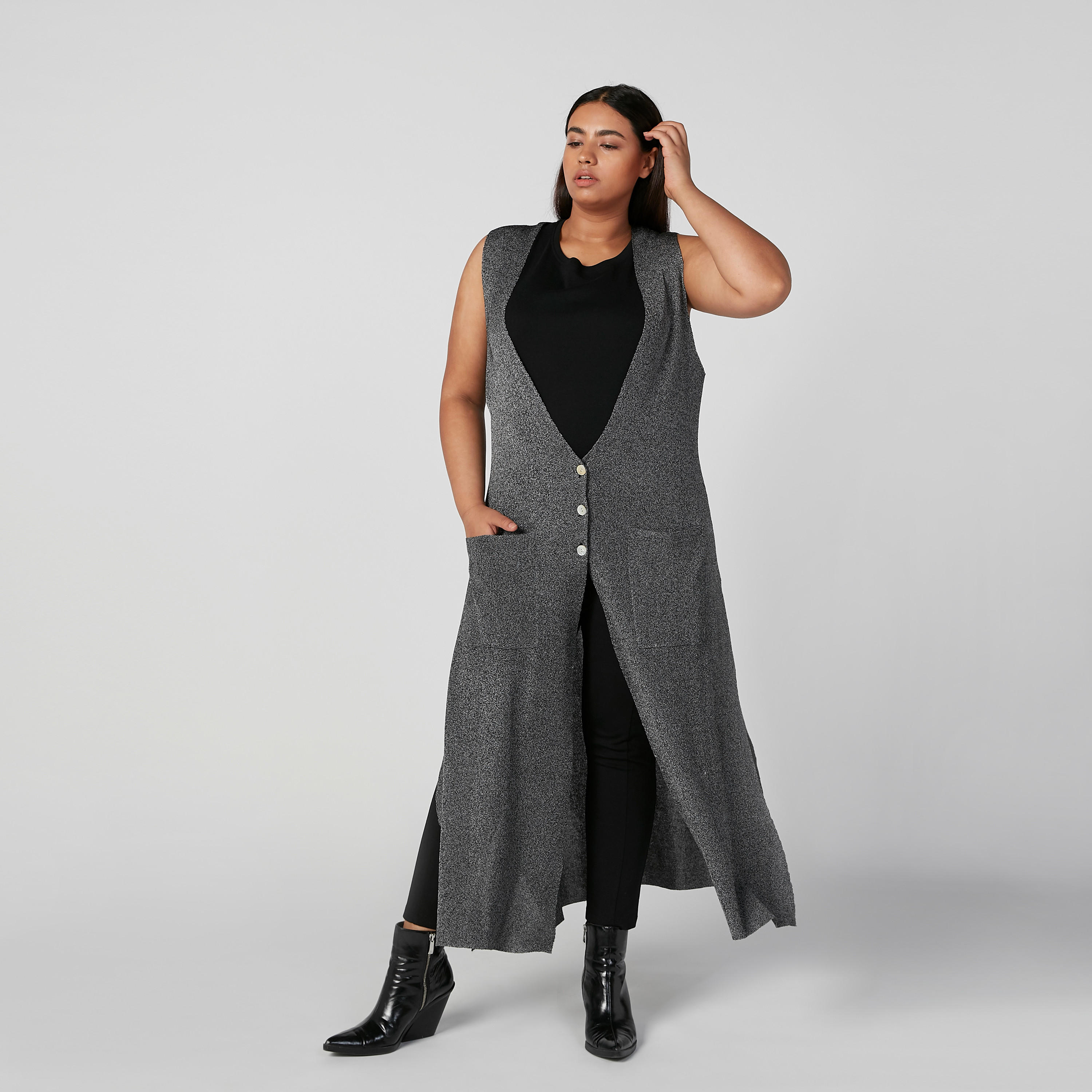 كارديجان بارز الملمس بدون أكمام مع فتحة جانبية وجيوب-women-winterwear-cardigansandjumpers-cardigans-image-1
