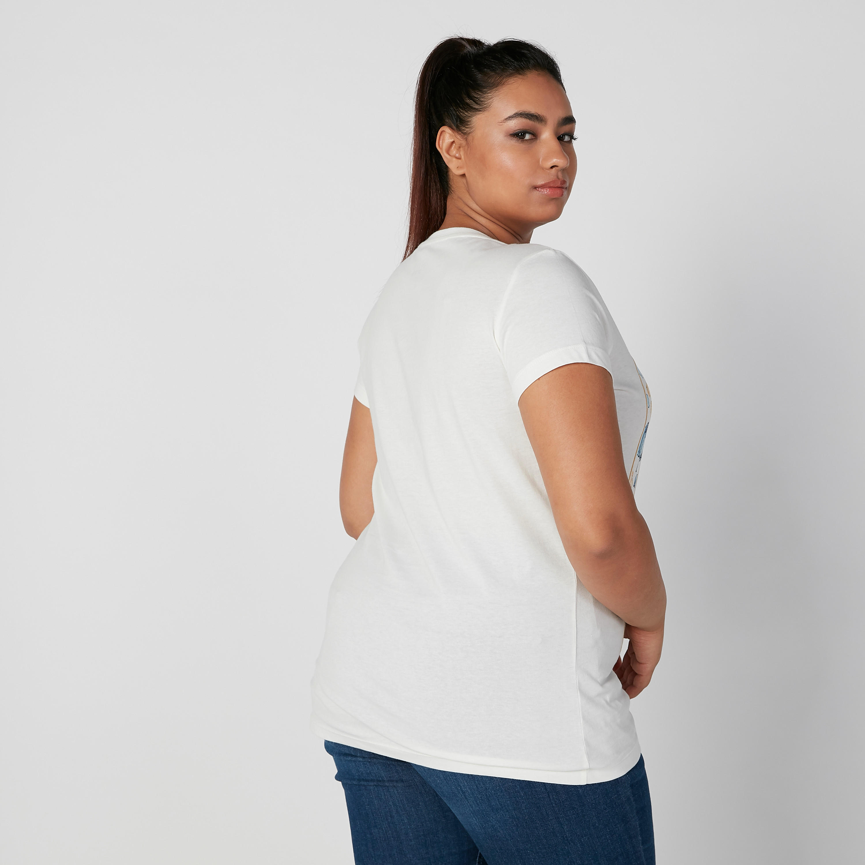 تيشيرت بطبعات وياقة مستديرة وأكمام قصيرة-women-clothing-tshirts-image-4