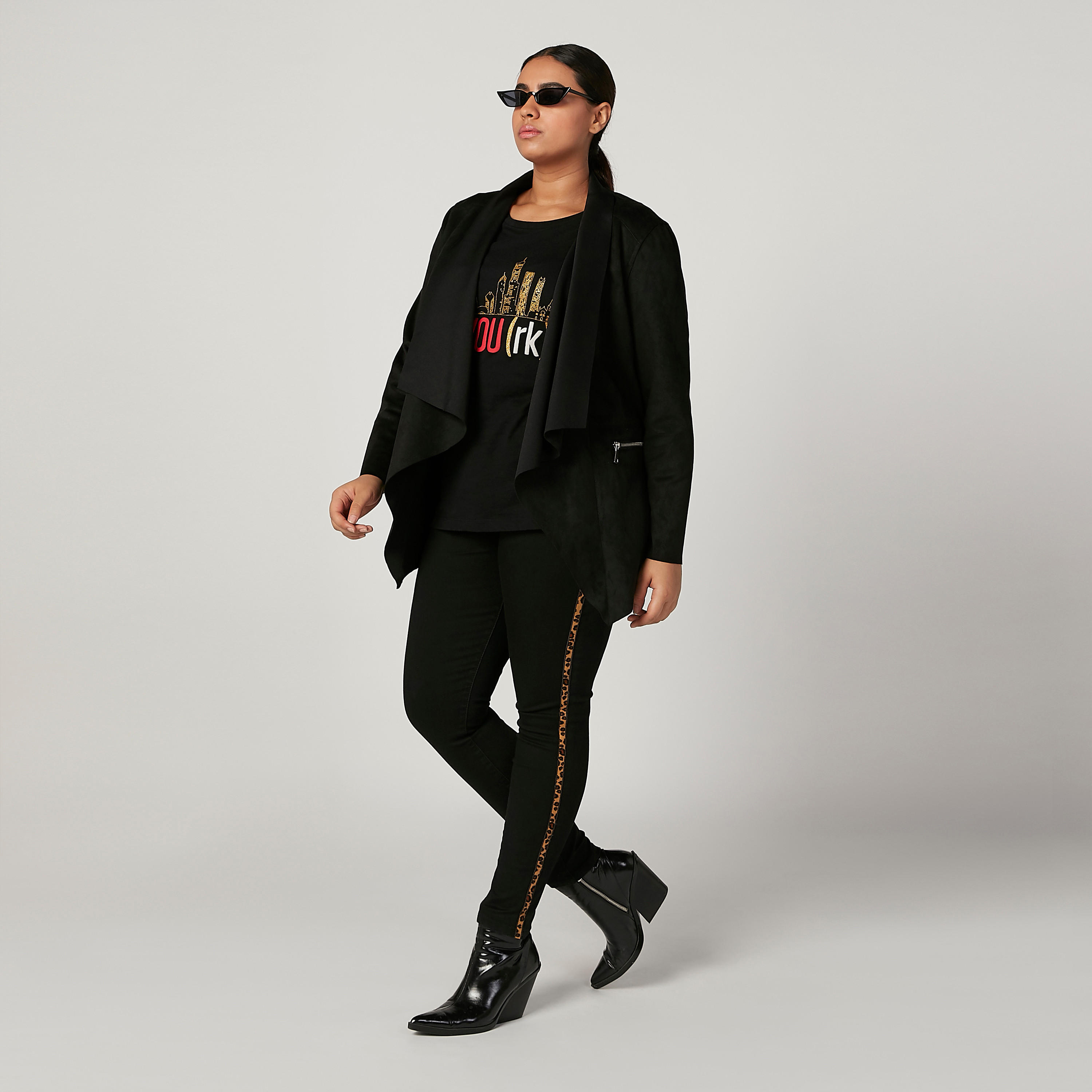 بنطلون جينز بخصر متوسط الارتفاع وشريطة بطبعات حيوانات-women-clothing-bottoms-jeans-image-2