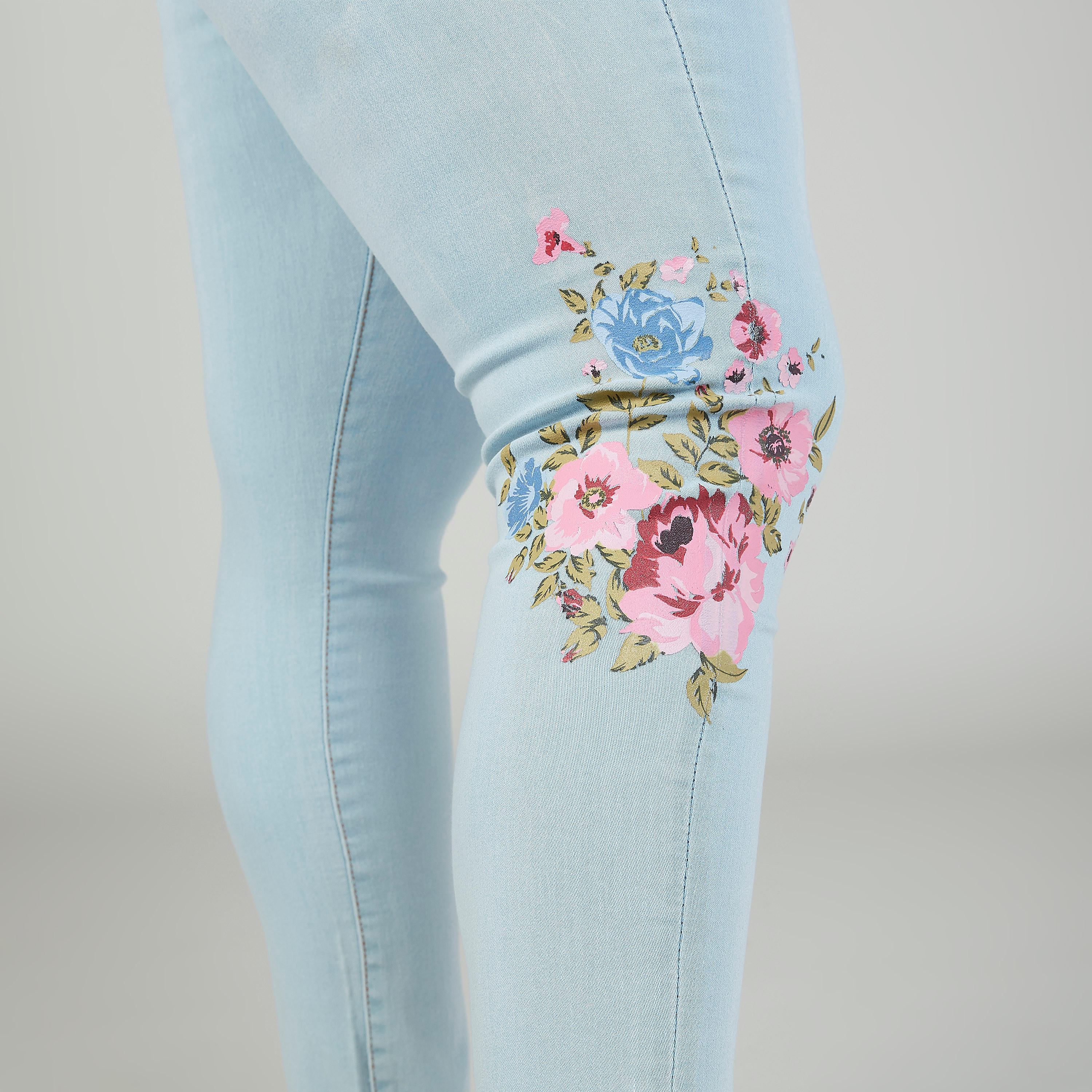 بنطلون جينز طويل سليم بجيوب وخصر متوسط الارتفاع-women-clothing-bottoms-jeans-image-3