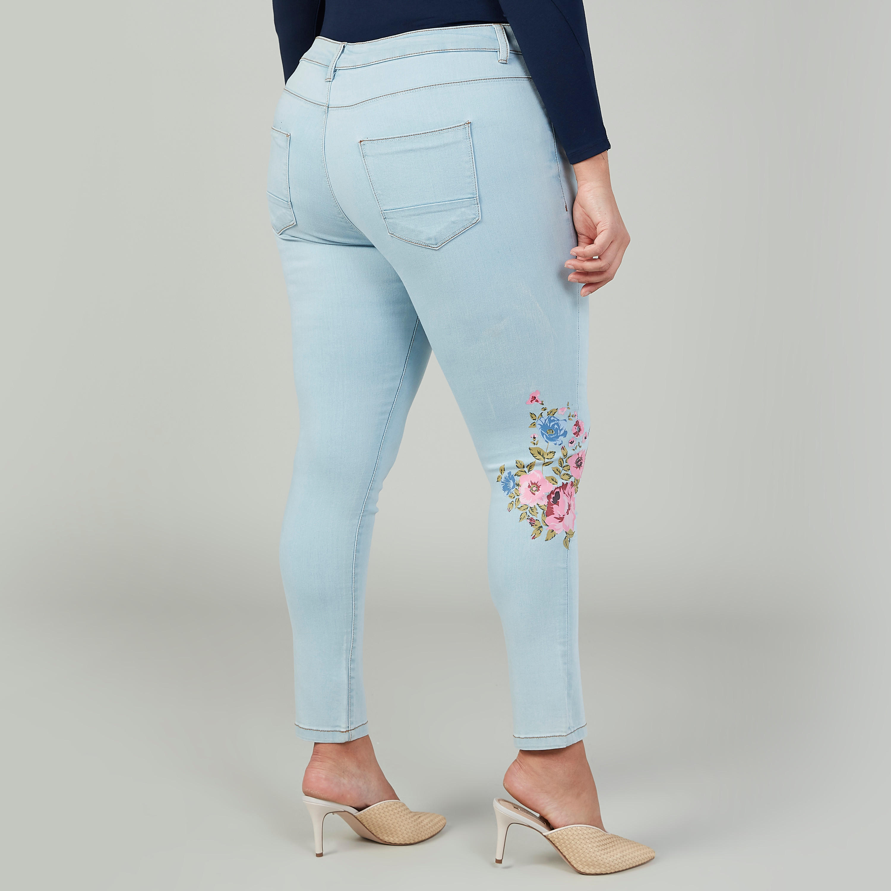 بنطلون جينز طويل سليم بجيوب وخصر متوسط الارتفاع-women-clothing-bottoms-jeans-image-4