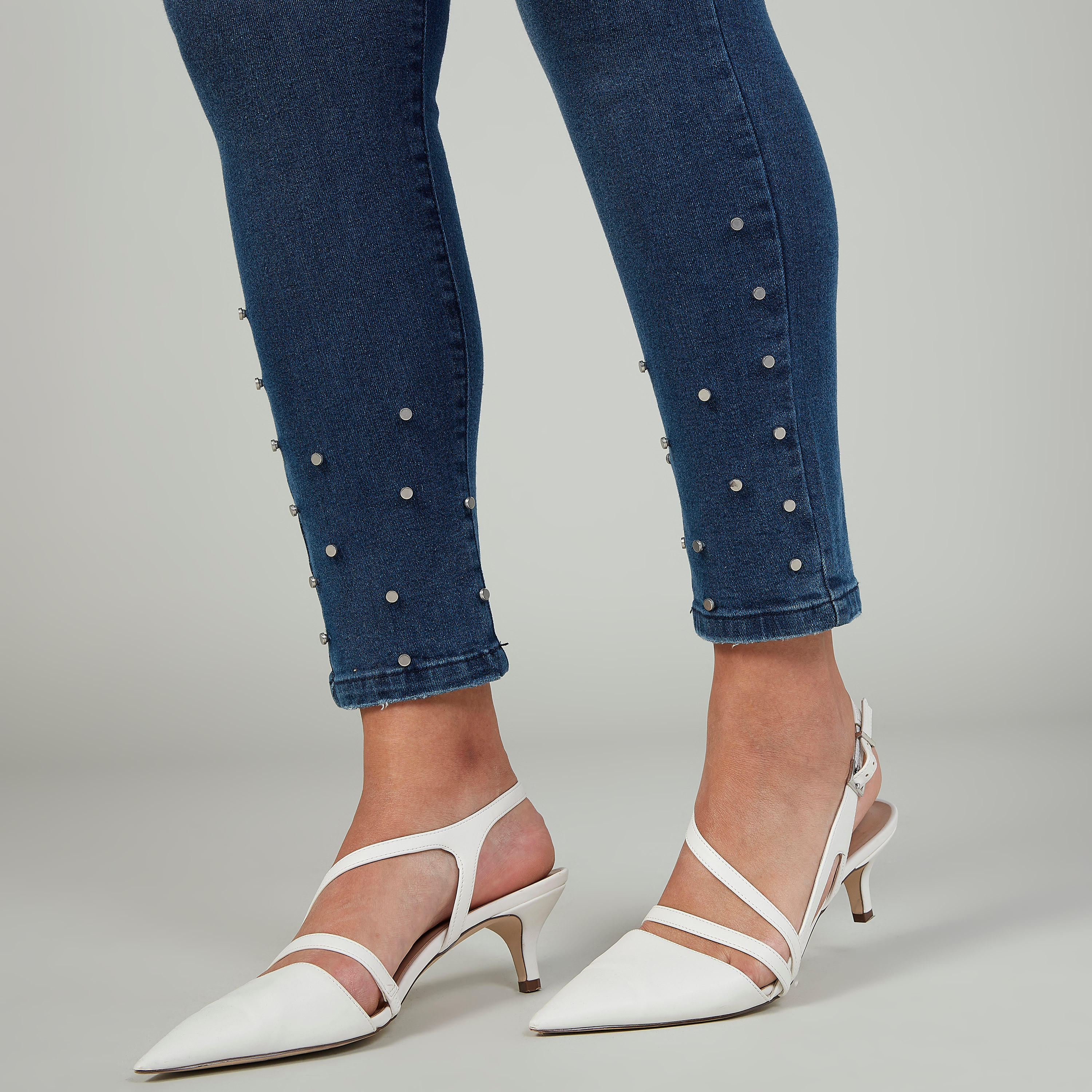 Mid-Rise Slim Fit Pearl Embellished Jeans with 5-Pockets-women-clothing-bottoms-jeans-image-3