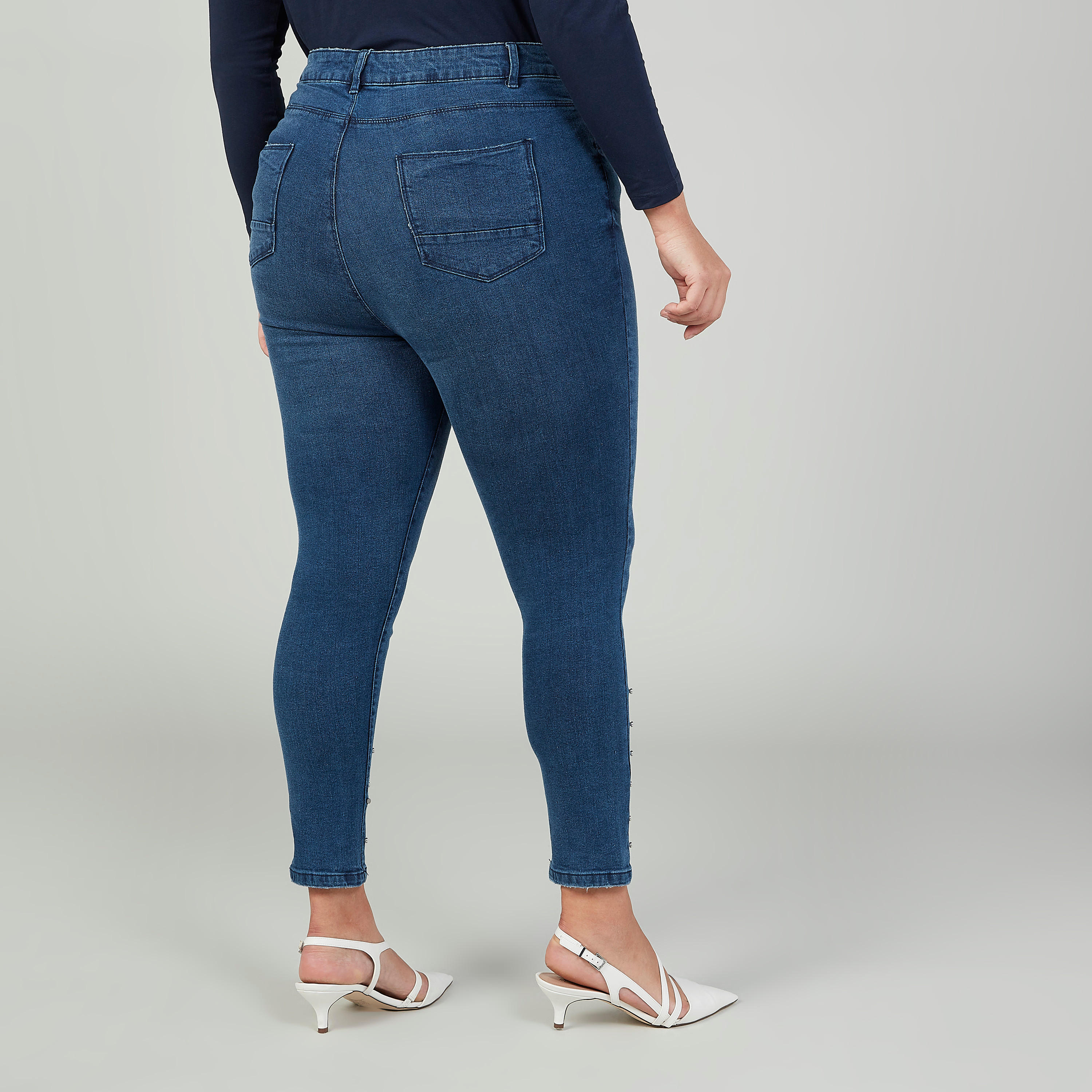 Mid-Rise Slim Fit Pearl Embellished Jeans with 5-Pockets-women-clothing-bottoms-jeans-image-4