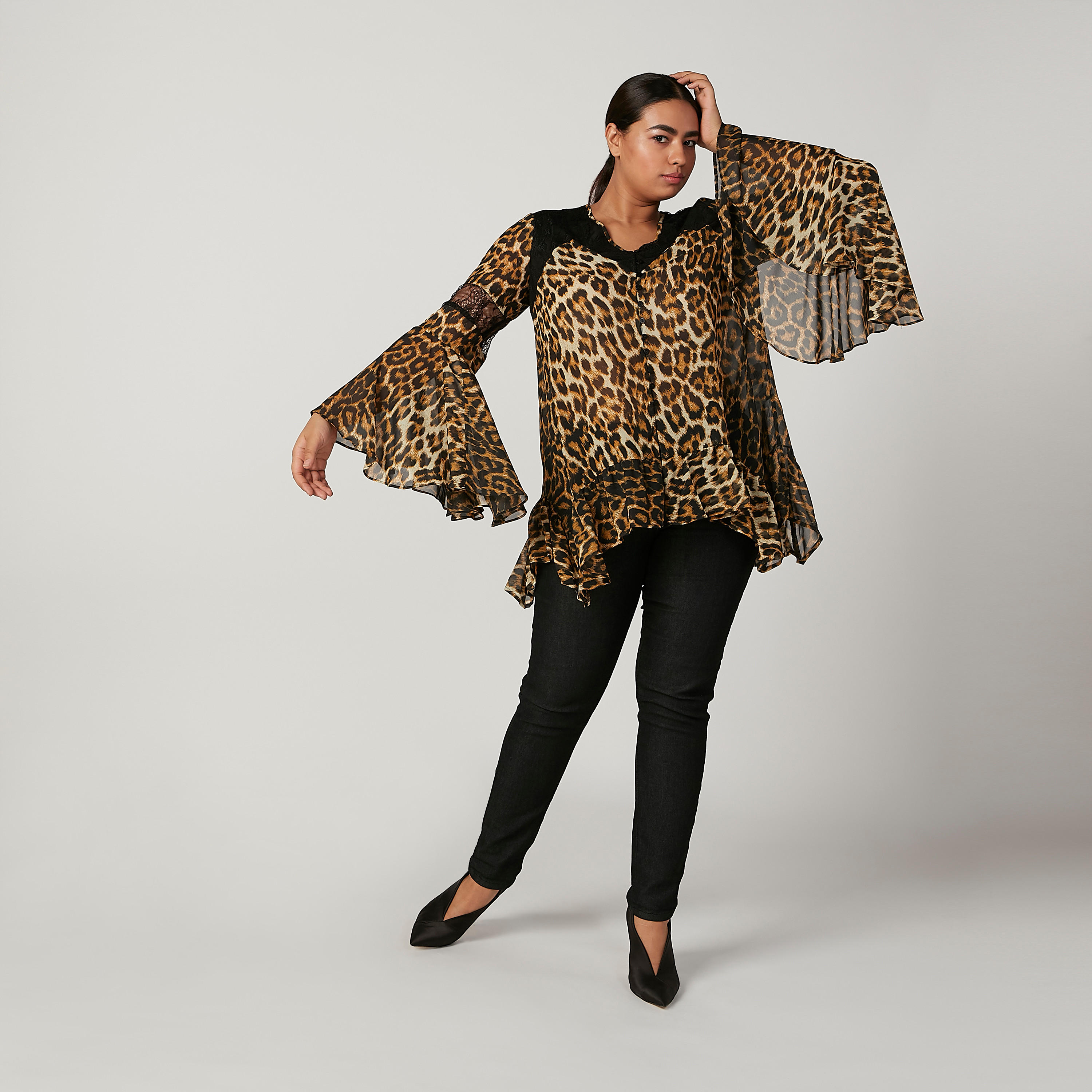 بلوزة بياقة V وأكمام عريضة وطبعات حيوانات-women-clothing-shirtsandblouses-blouses-image-2