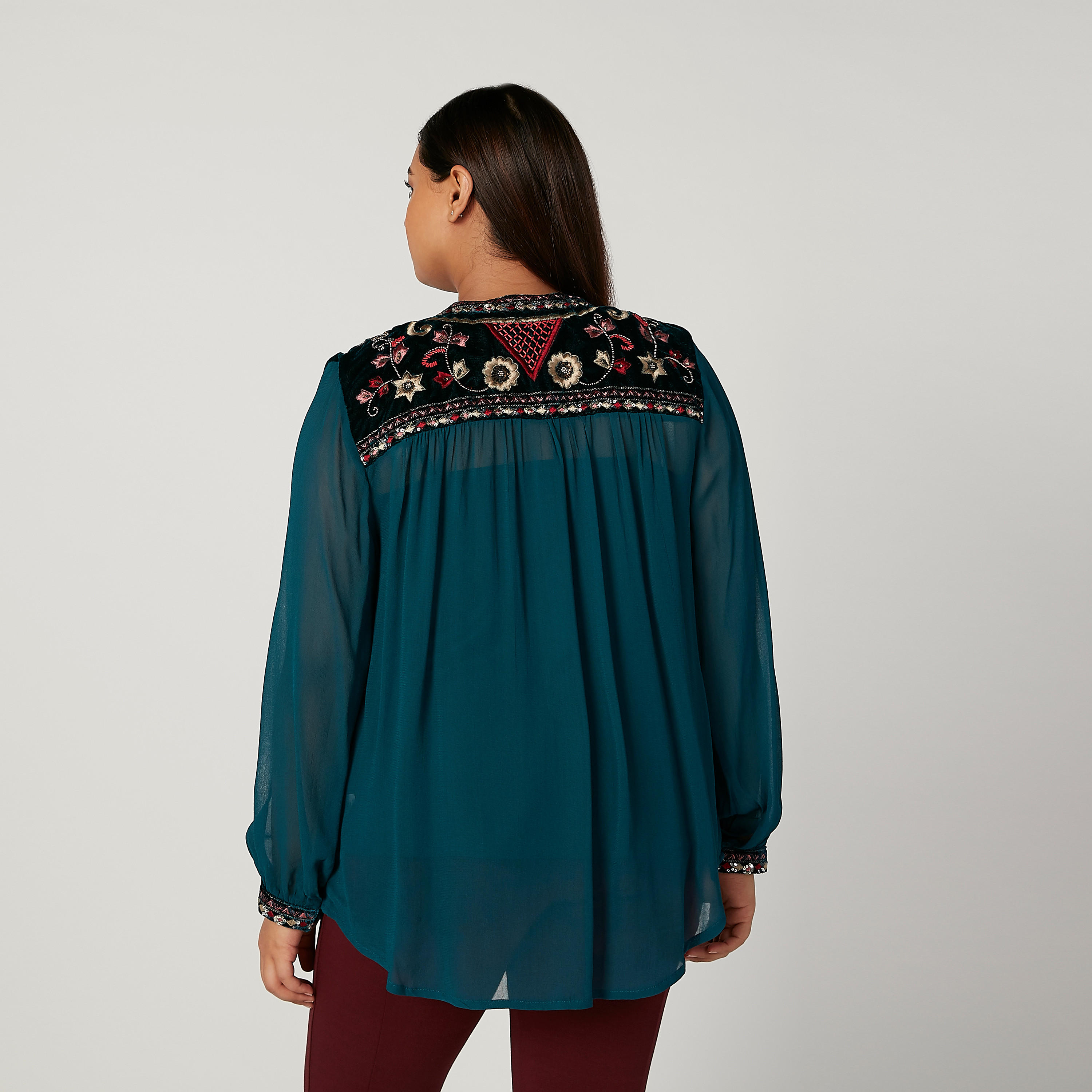بلوزة مطرّزة بأكمام طويلة وأربطة-women-clothing-shirtsandblouses-blouses-image-4
