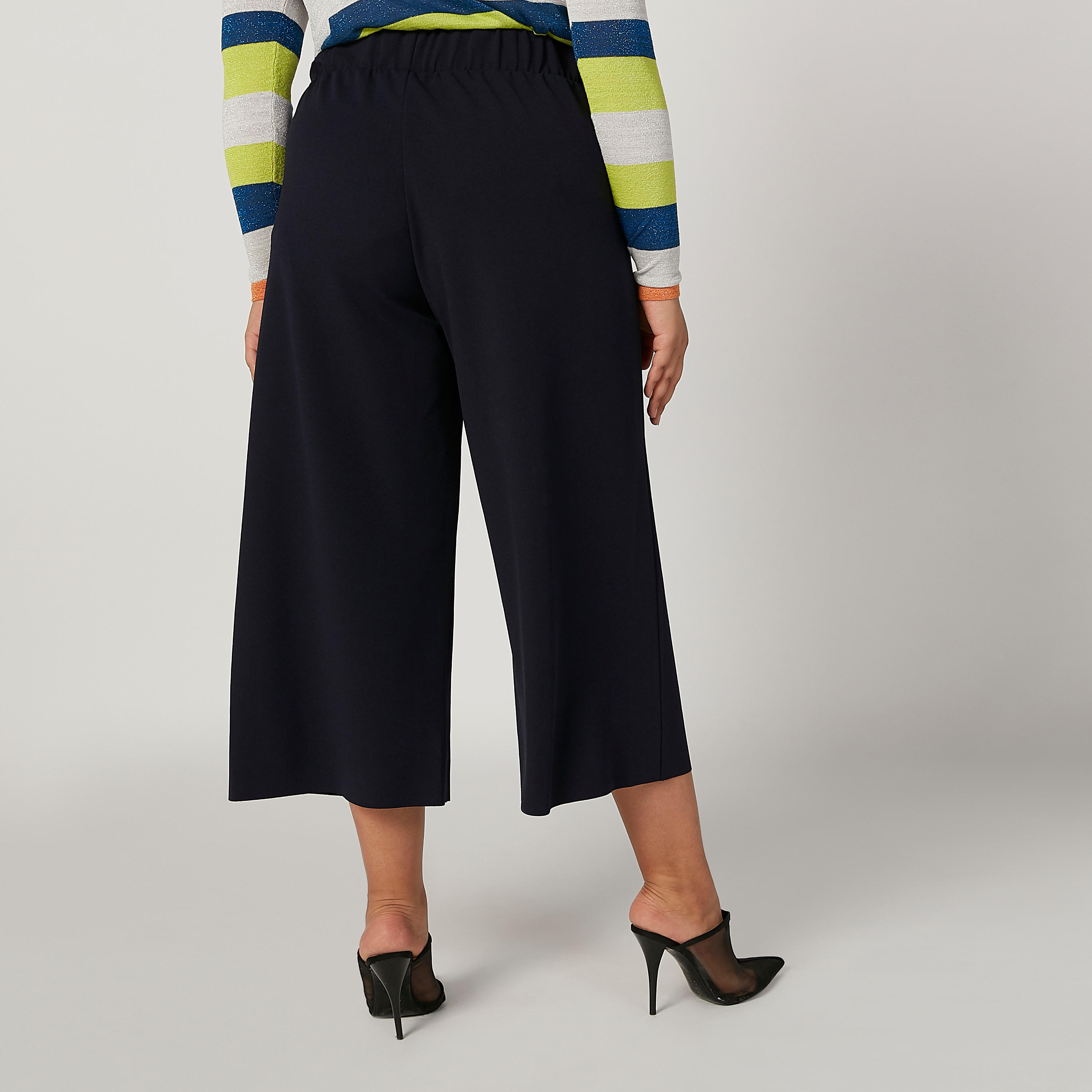بنطلون قصير سادة بخصر مطاطي متوسط الارتفاع-women-clothing-bottoms-trousers-image-1