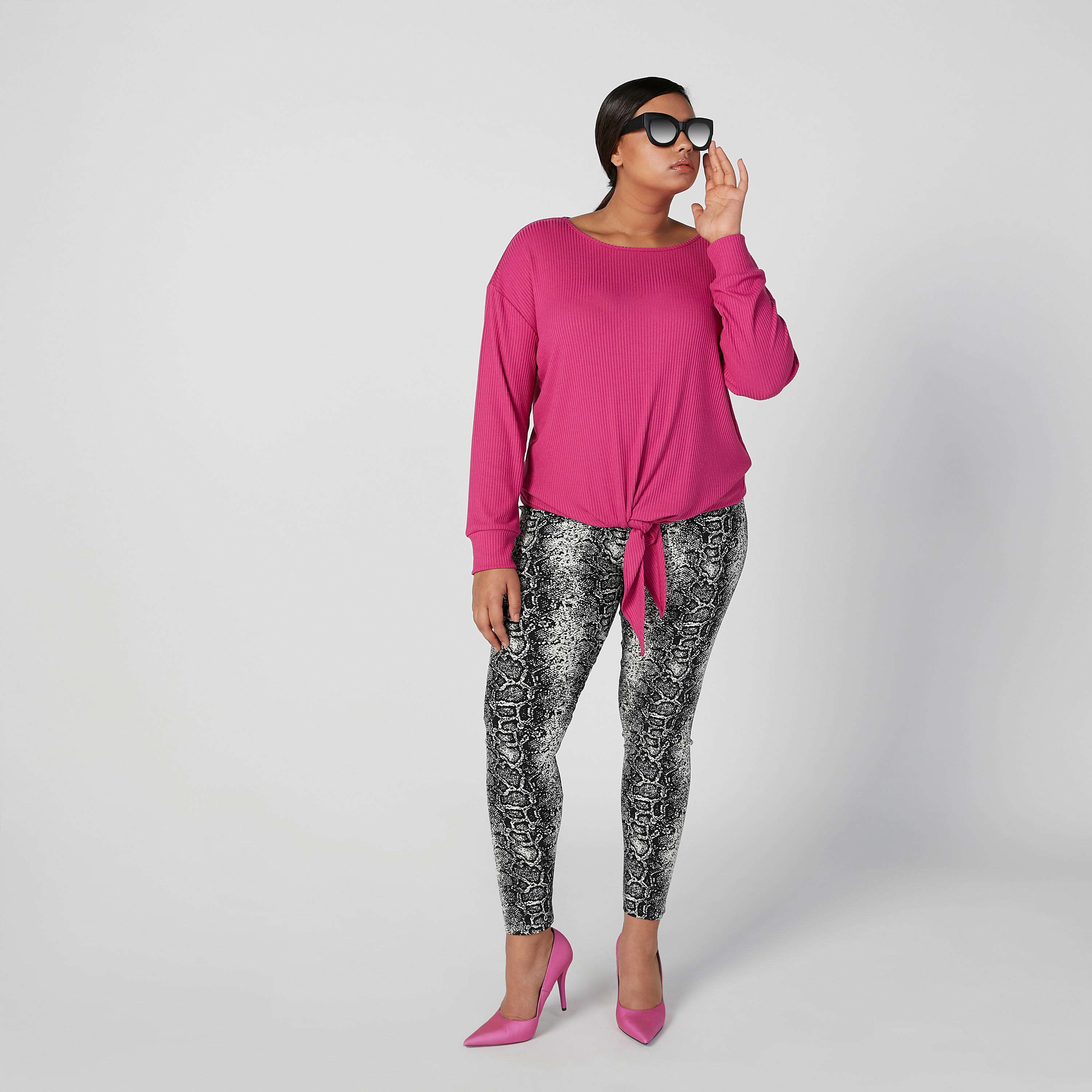 تيشيرت بارز الملمس بياقة قارب وأكمام طويلة-women-clothing-shirtsandblouses-blouses-image-2