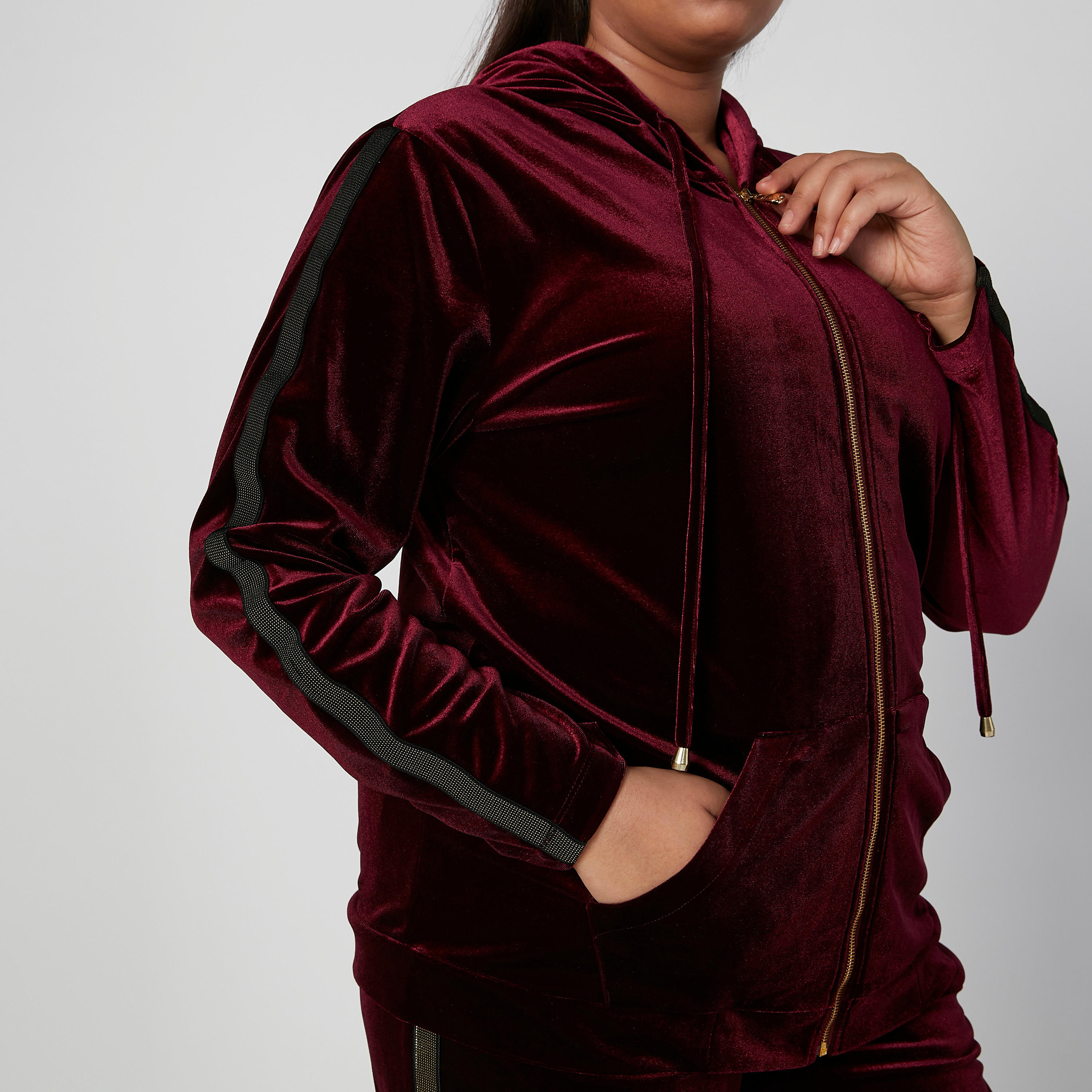 جاكيت بارز الملمس بأكمام طويلة وجيوب كنغر-women-winterwear-coatsandjackets-jackets-image-3