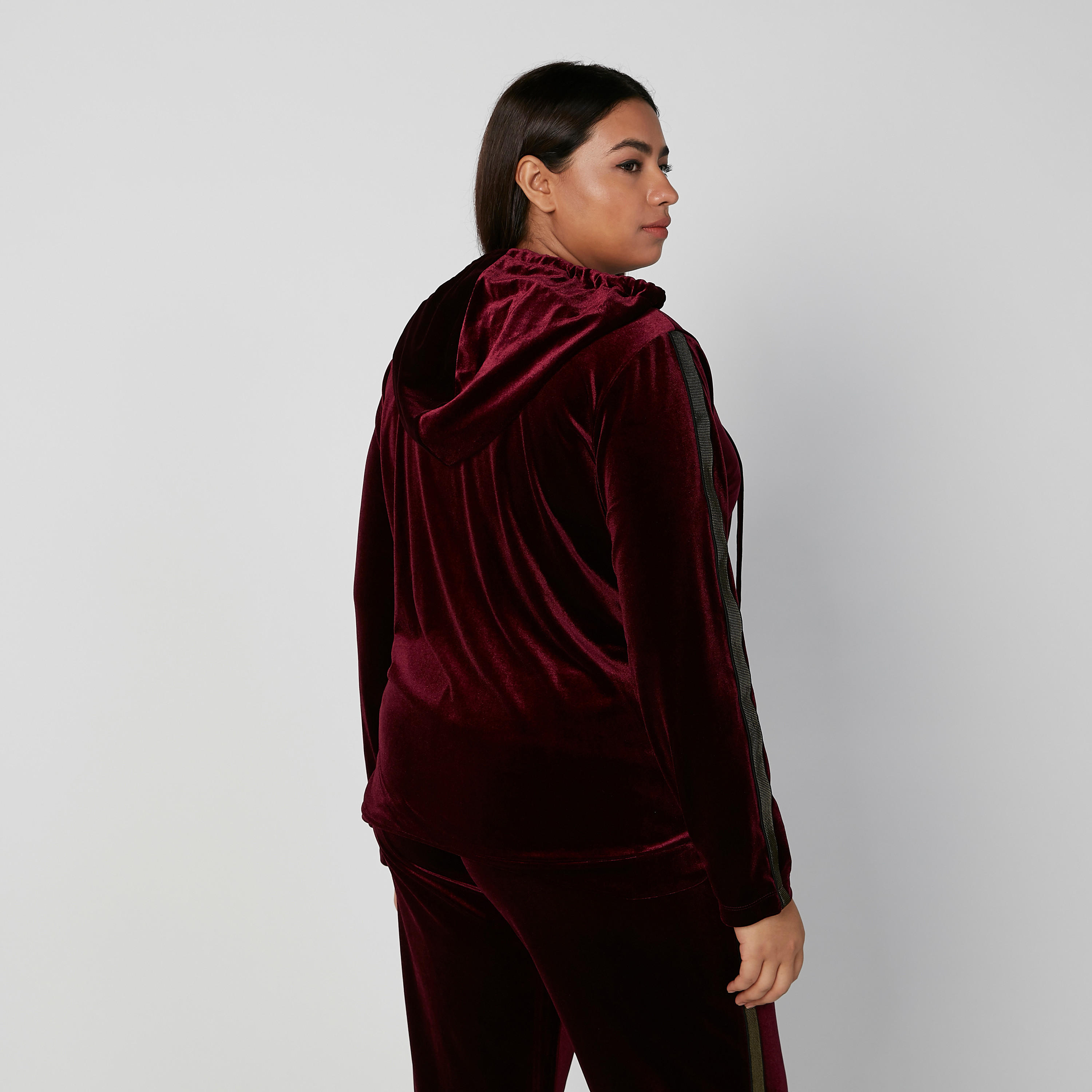 جاكيت بارز الملمس بأكمام طويلة وجيوب كنغر-women-winterwear-coatsandjackets-jackets-image-2