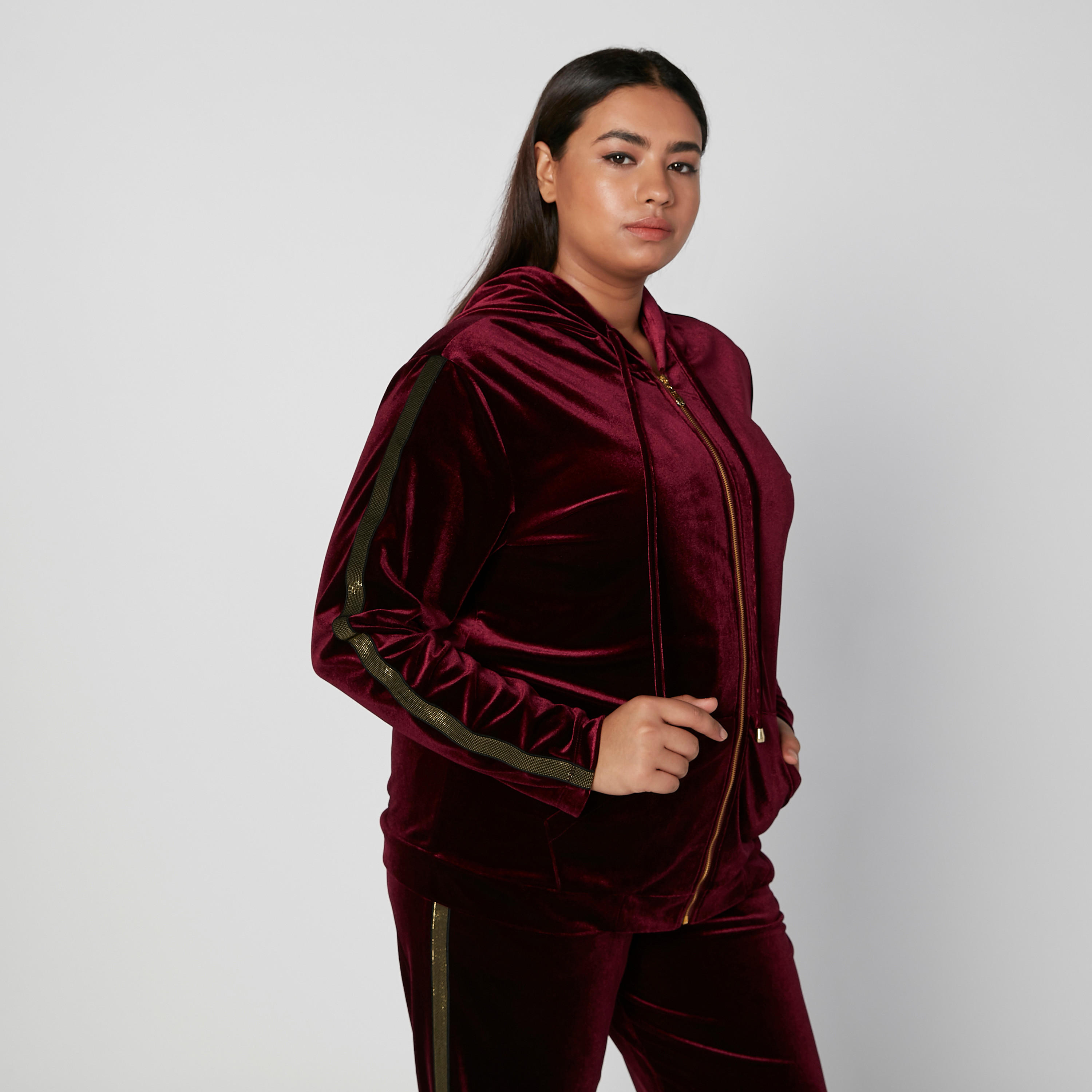 جاكيت بارز الملمس بأكمام طويلة وجيوب كنغر-women-winterwear-coatsandjackets-jackets-image-1